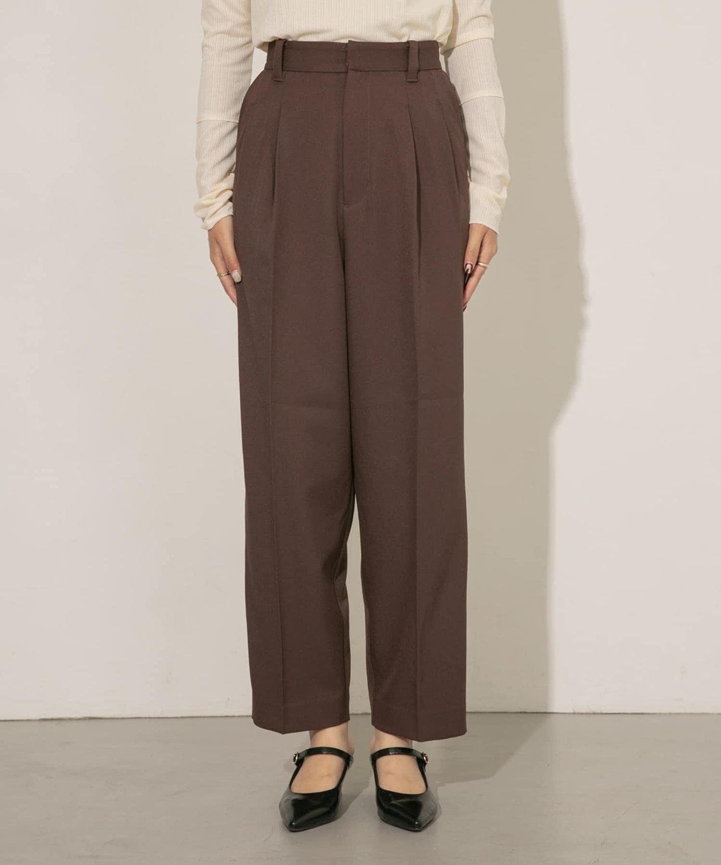 中線寬鬆西裝褲