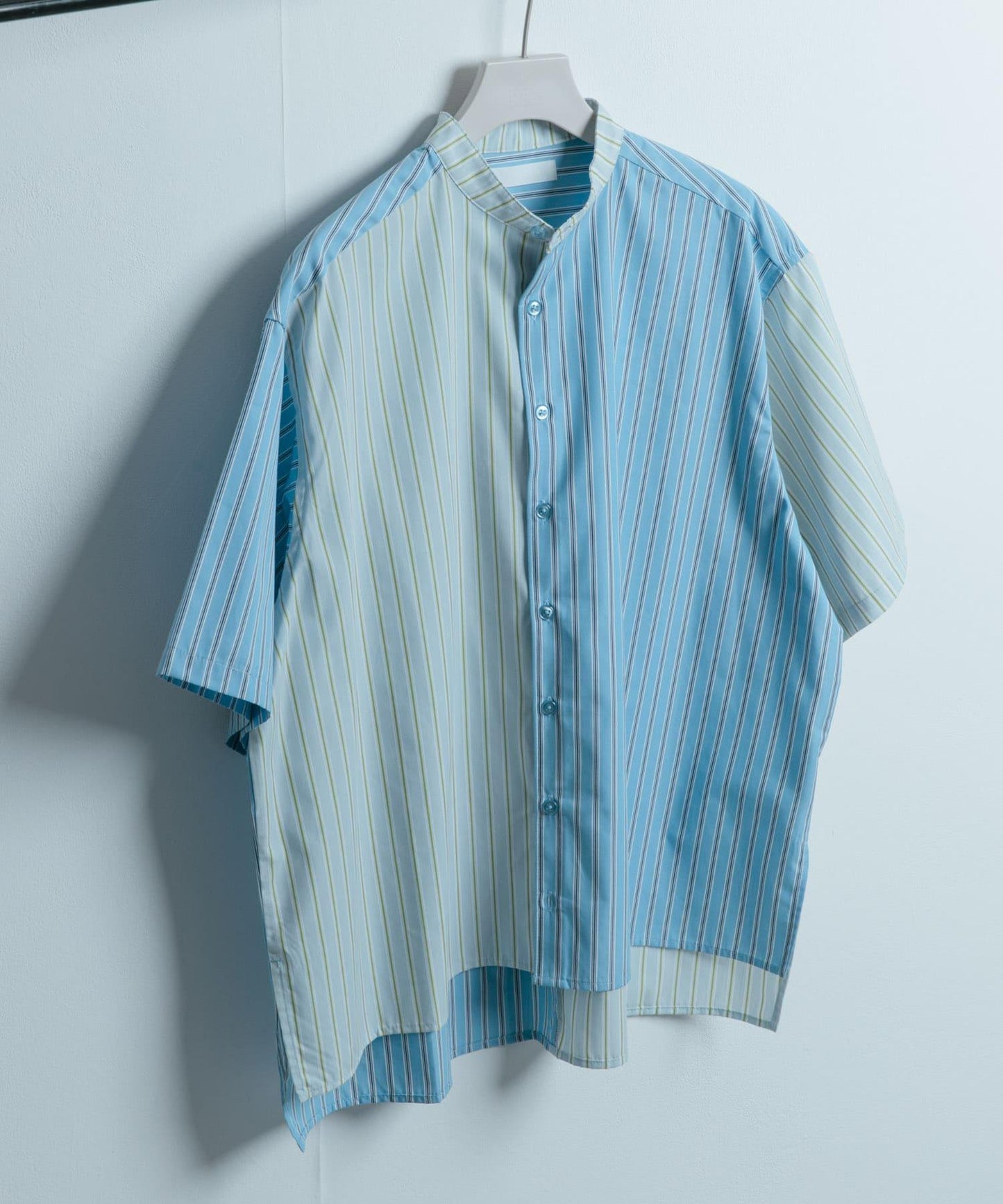 中性條紋拼接寬鬆襯衫