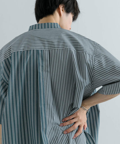 中性條紋拼接寬鬆襯衫