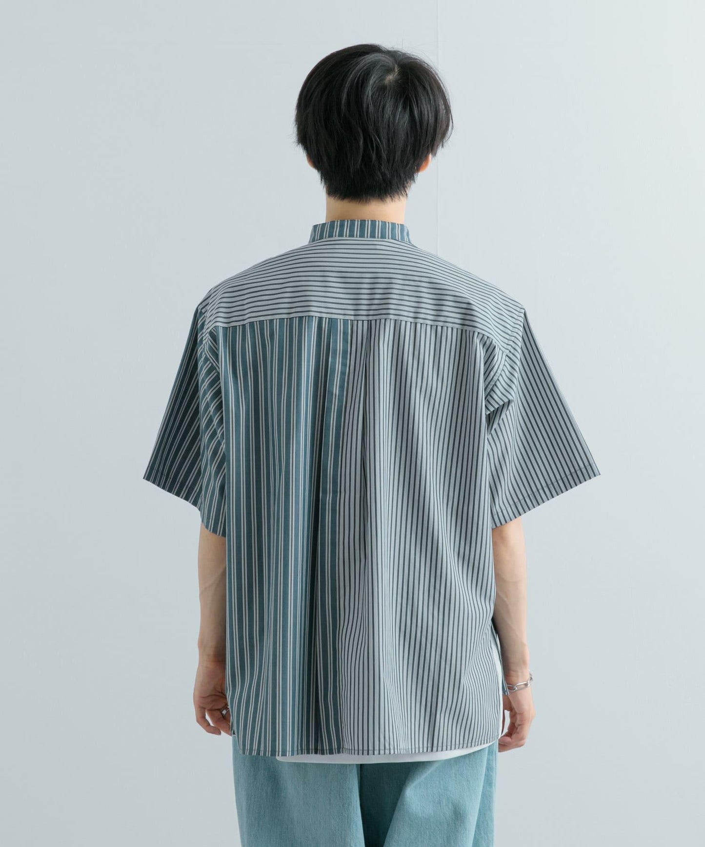 中性條紋拼接寬鬆襯衫