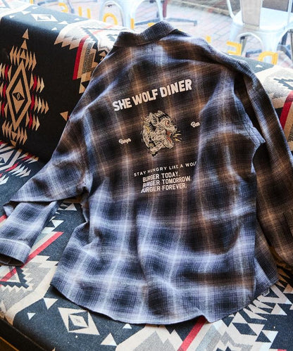 SHE WOLF DINER×FREAK'S STORE/シーウルフダイナー 漸變格紋背部刺繡襯衫