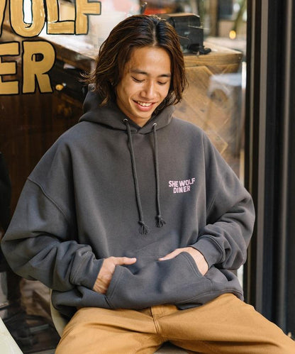 SHE WOLF DINER×FREAK'S STORE/シーウルフダイナー 特別款 寬鬆版型 背部印花 套頭衛衣/連帽衫/CAR