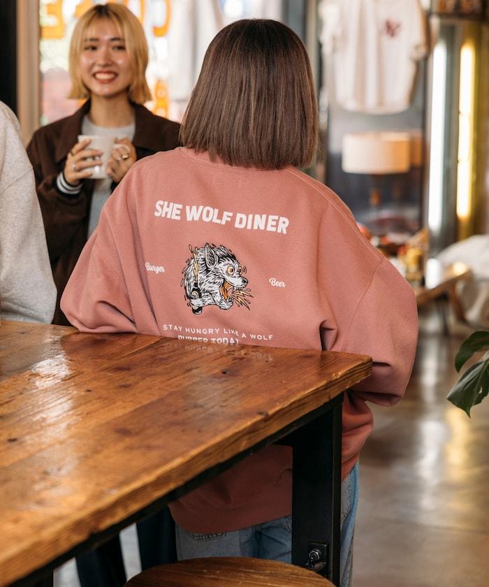 SHE WOLF DINER×FREAK'S STORE/シーウルフダイナー特別款寬鬆版型後背刺繡圓領衛衣/WOLF