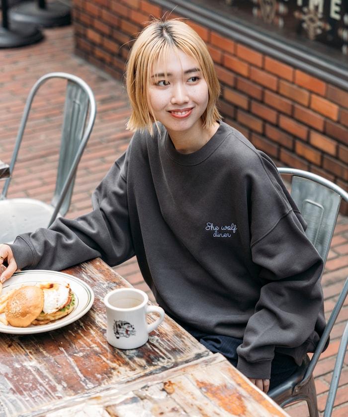 SHE WOLF DINER×FREAK'S STORE/シーウルフダイナー特別款寬鬆版型後背刺繡圓領衛衣/WOLF