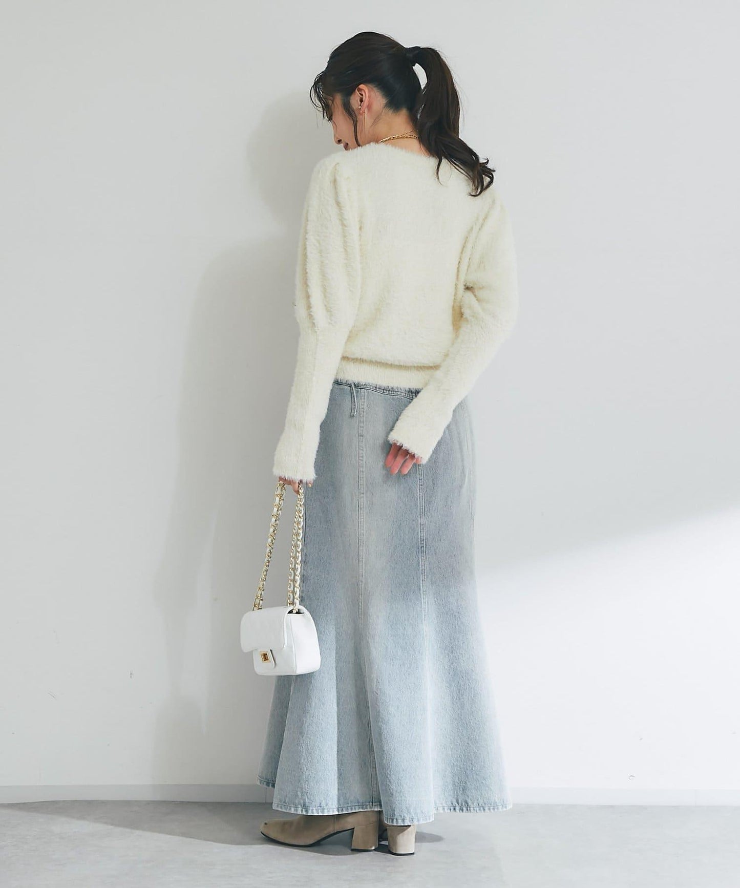 花朵亮片羽毛針織衫