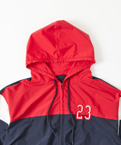 【WHO'S WHO gallery】數字印花尼龍連帽外套