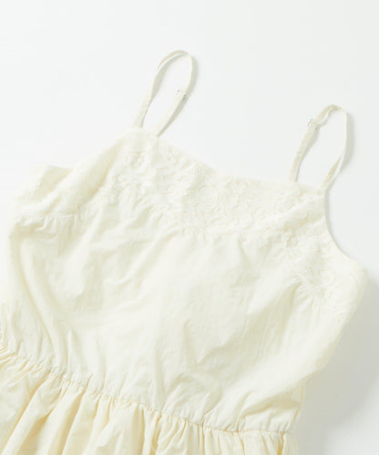 尼龍泡泡連衣裙