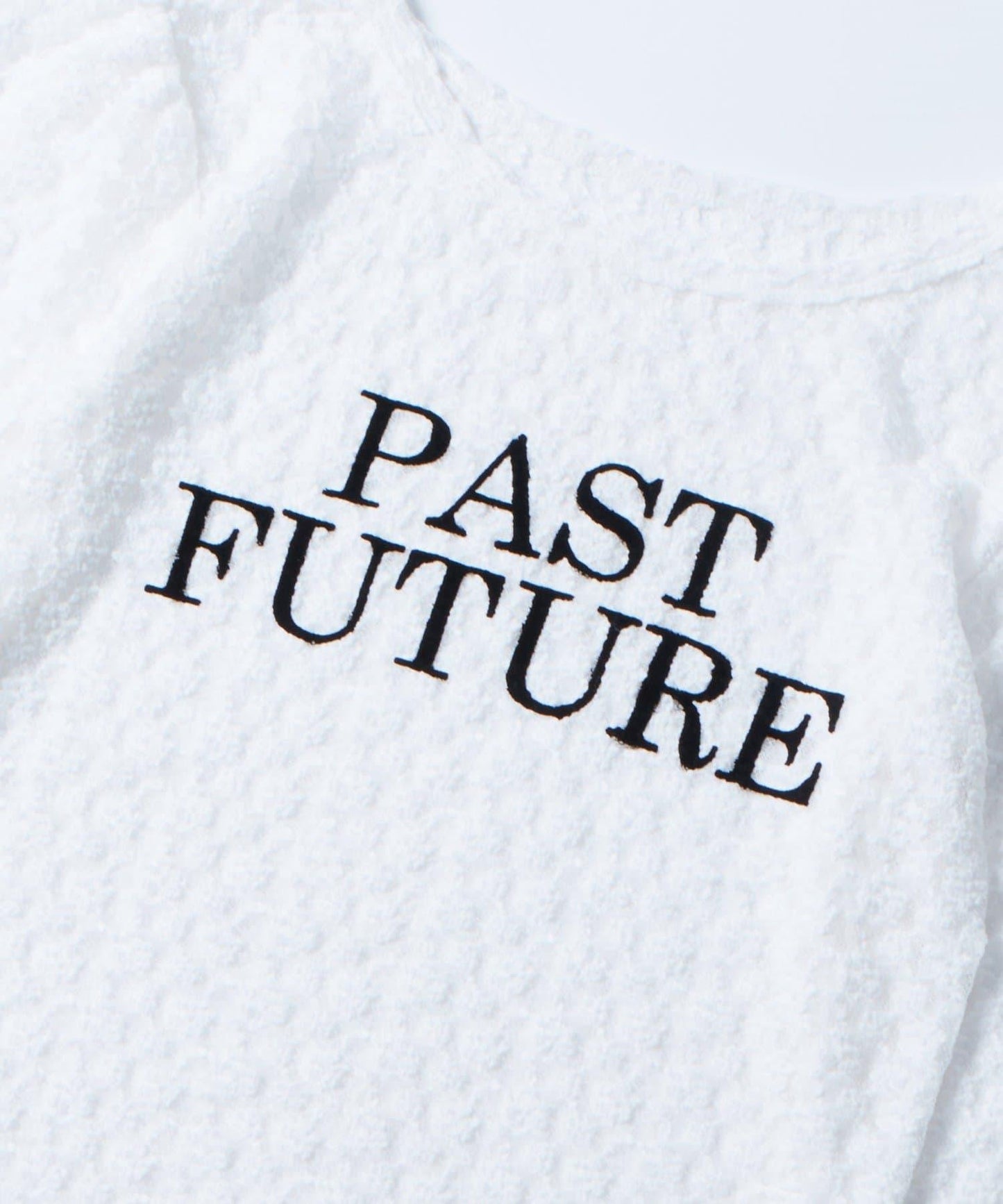 【WHO'S WHO gallery】蕾絲標誌長袖T恤