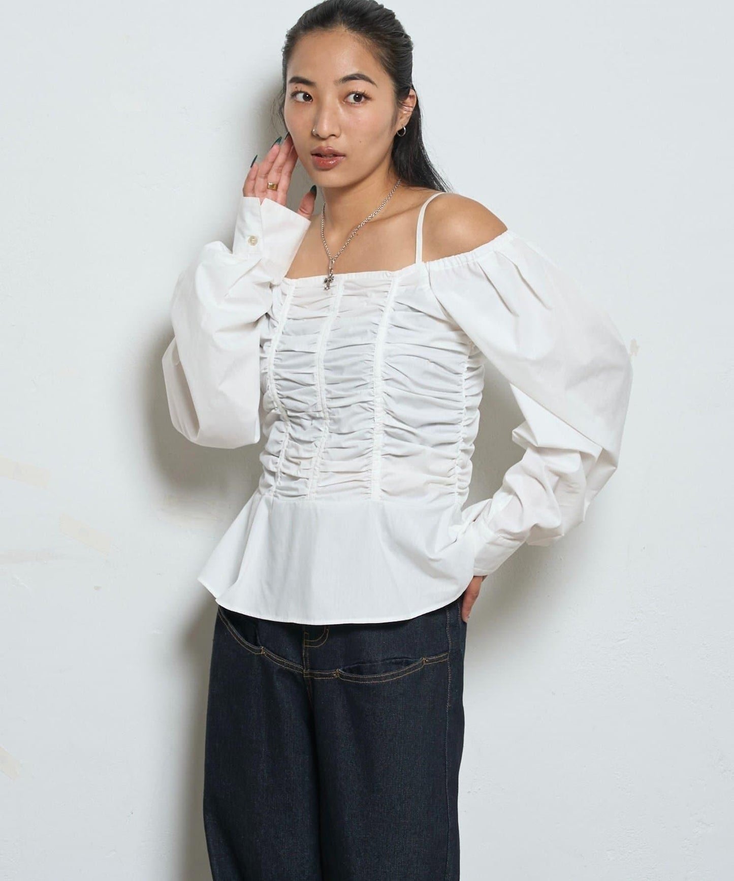 2WAY一字肩泡泡袖襯衫