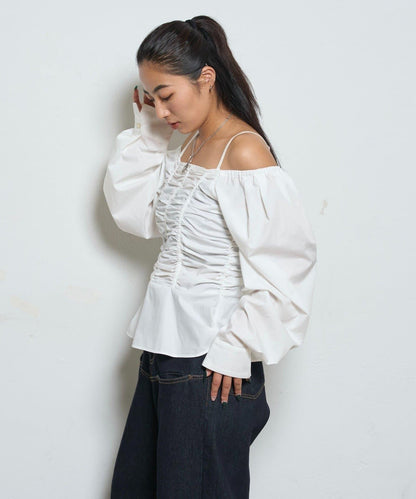2WAY一字肩泡泡袖襯衫