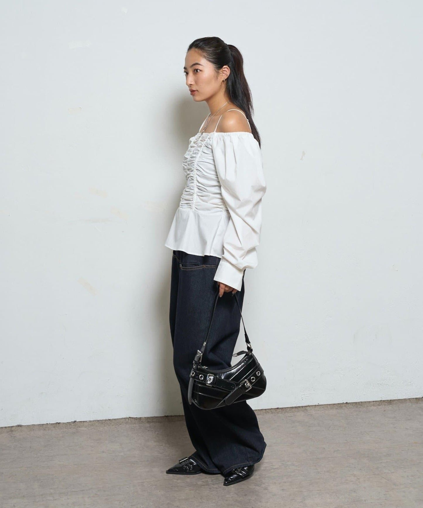 2WAY一字肩泡泡袖襯衫