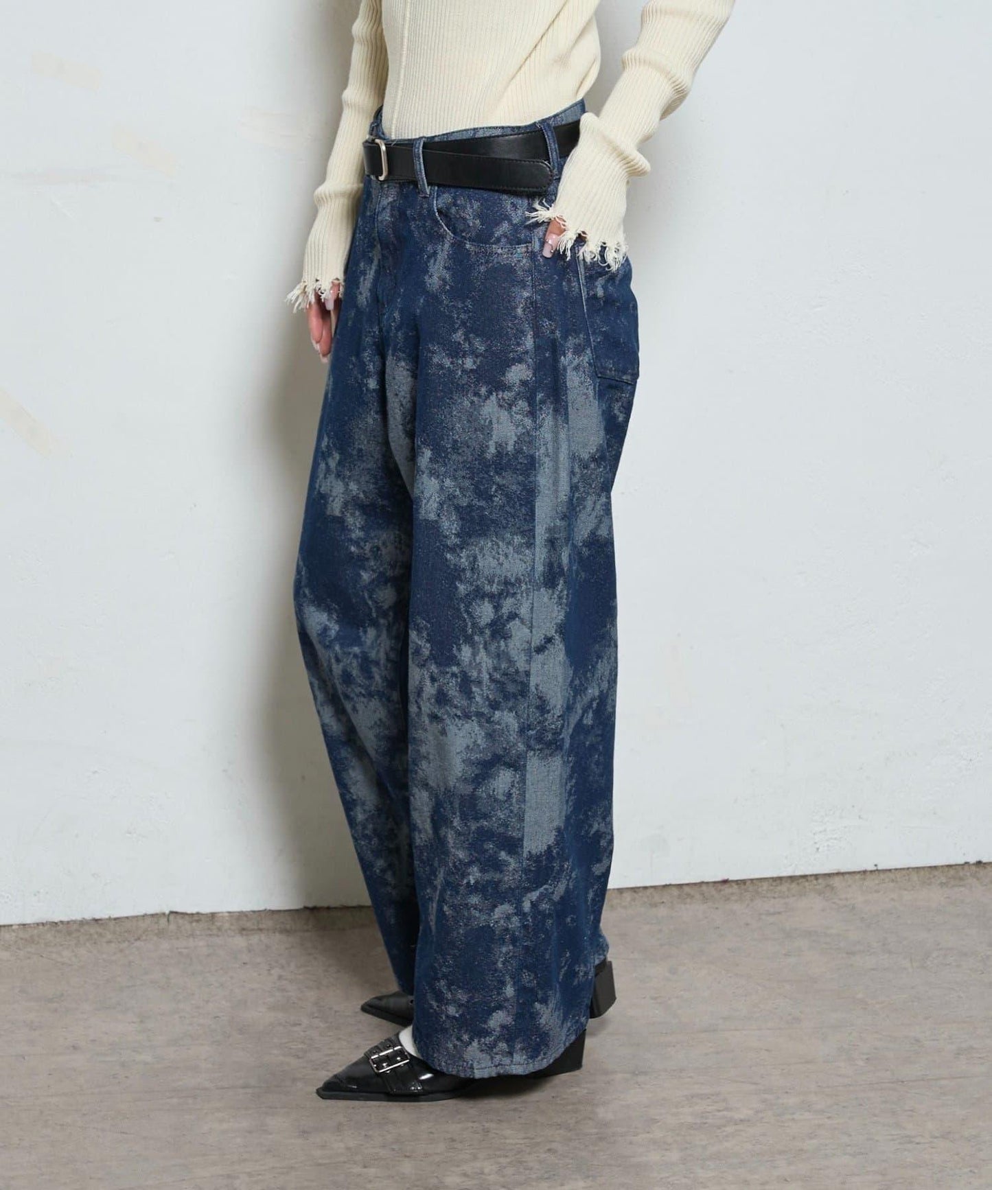 【WHO'S WHO gallery】多款圖案低腰牛仔褲