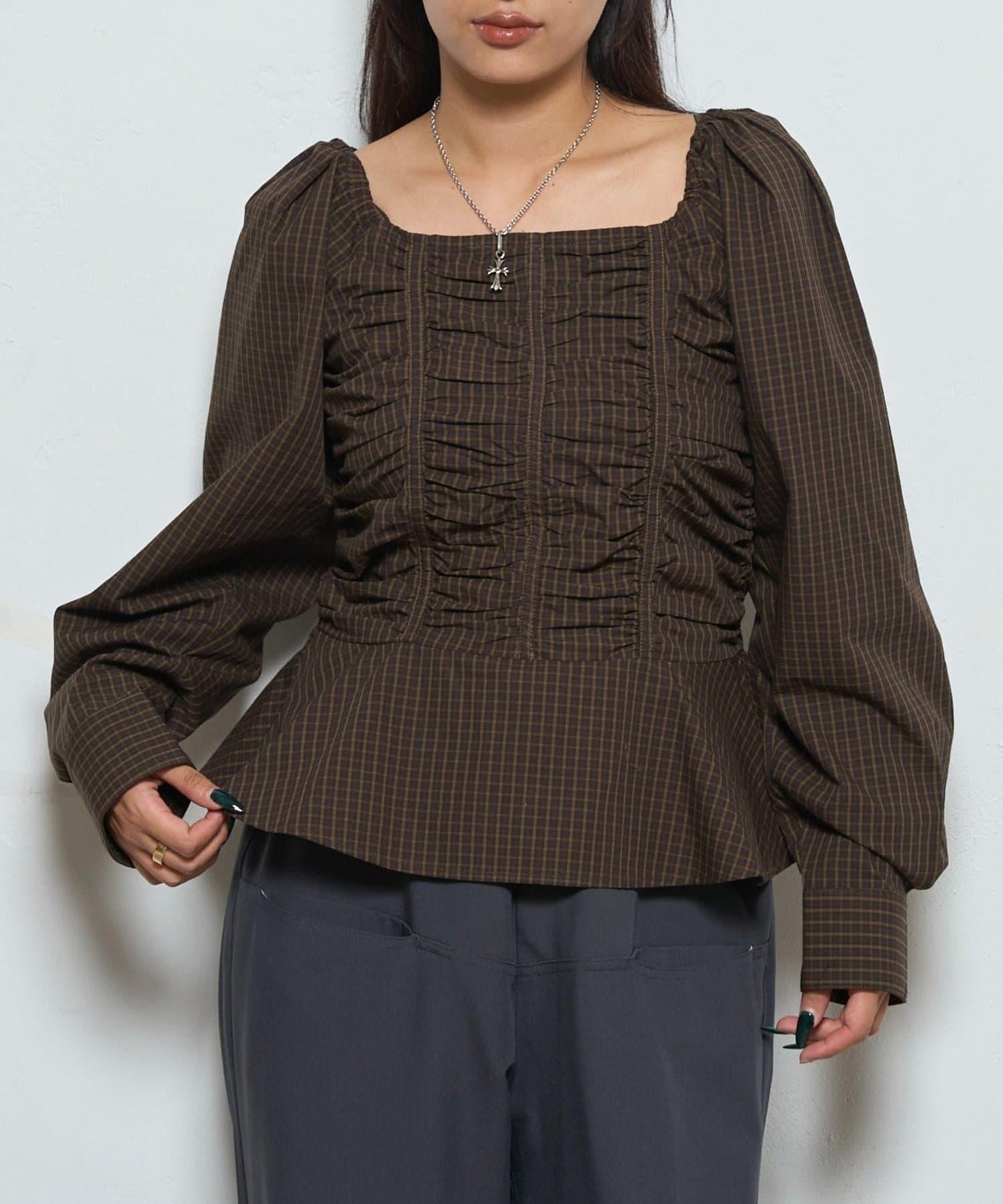 2WAY一字肩泡泡袖襯衫