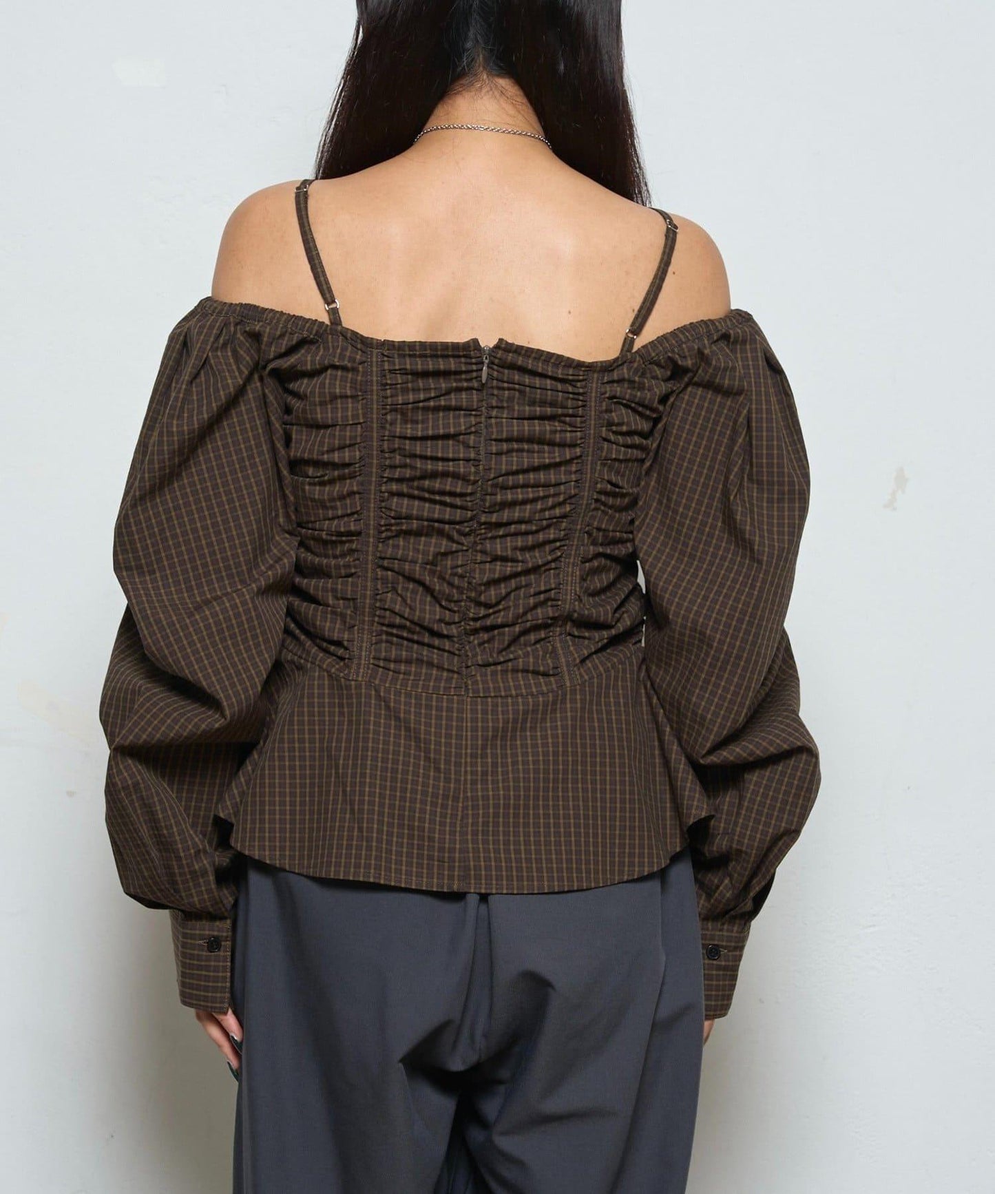 2WAY一字肩泡泡袖襯衫