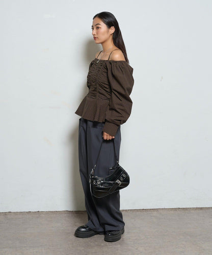 2WAY一字肩泡泡袖襯衫