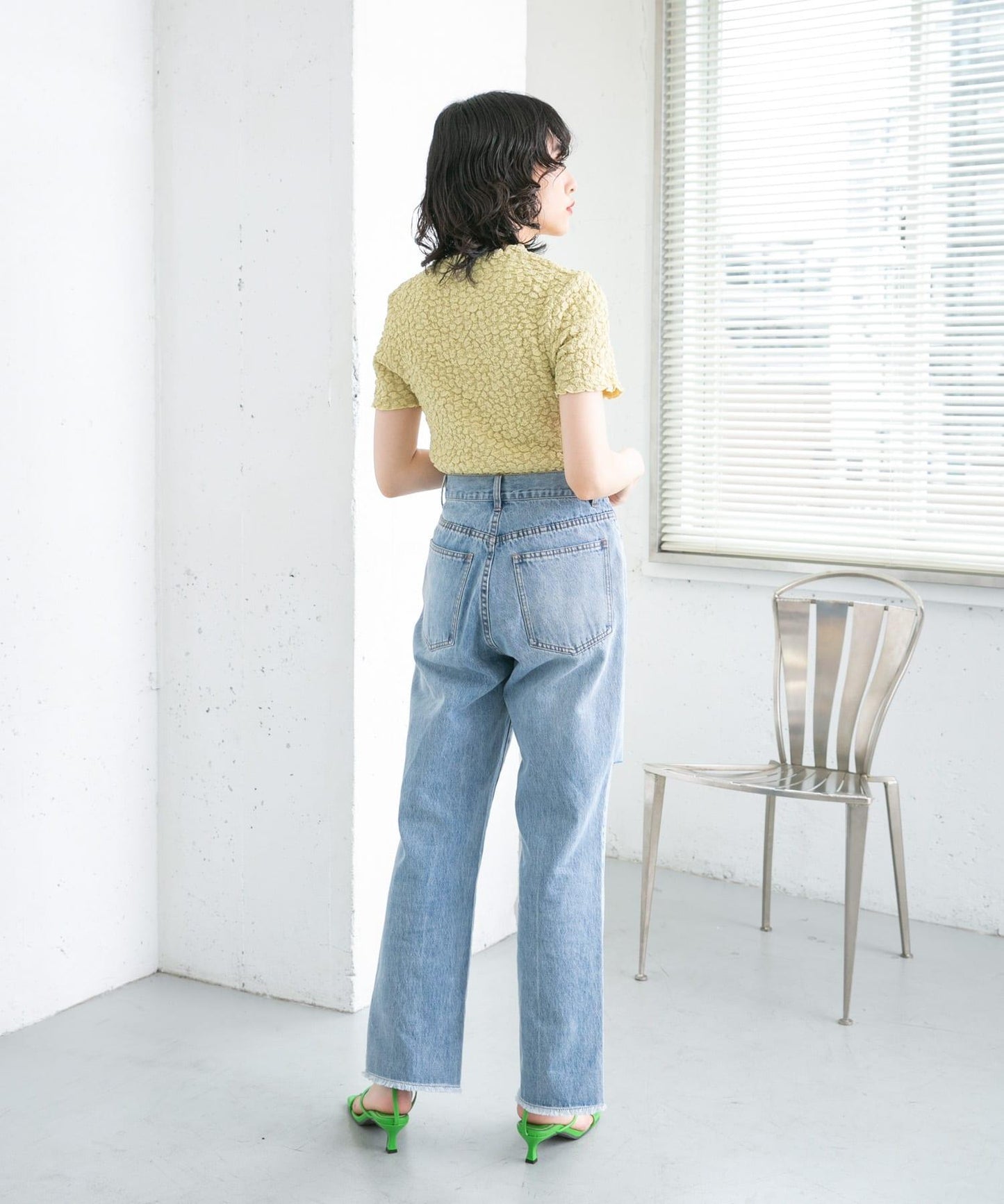 改良破洞開叉牛仔褲