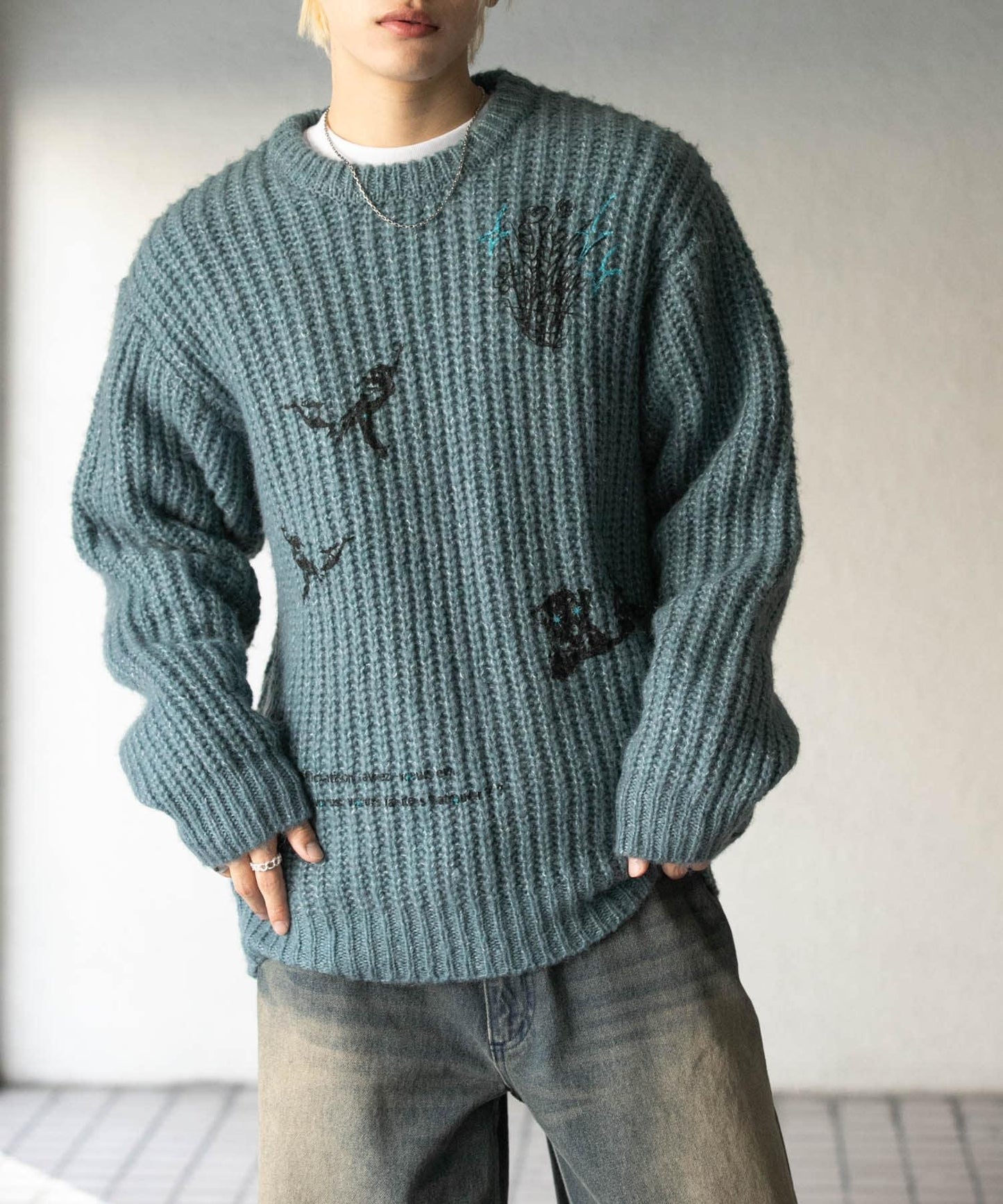 圖案印花寬鬆圓領針織衫