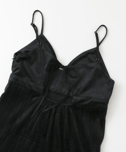 百褶吊帶連衣裙