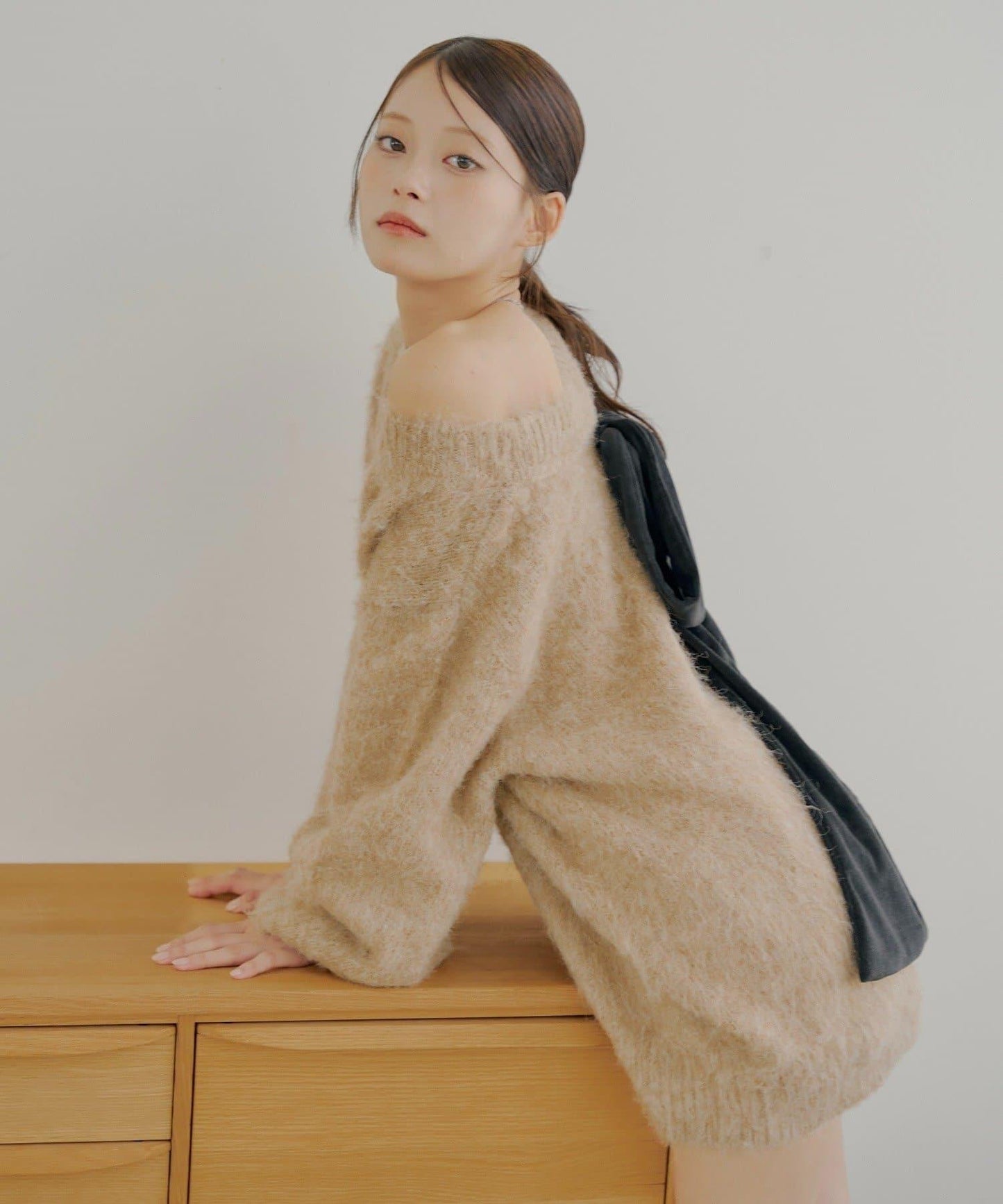 2WAY背部開口天鵝絨蝴蝶結寬鬆針織衫