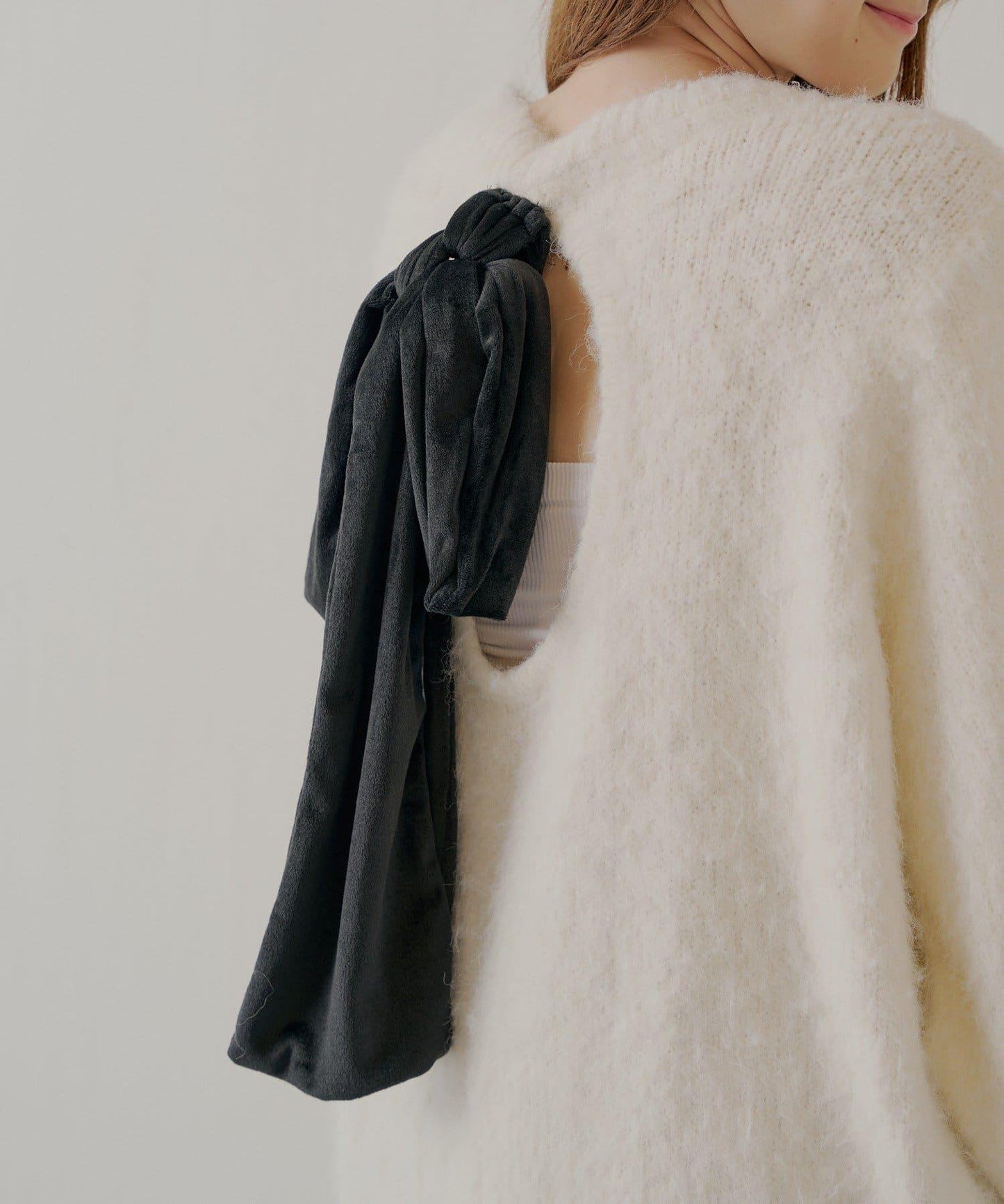 2WAY背部開口天鵝絨蝴蝶結寬鬆針織衫