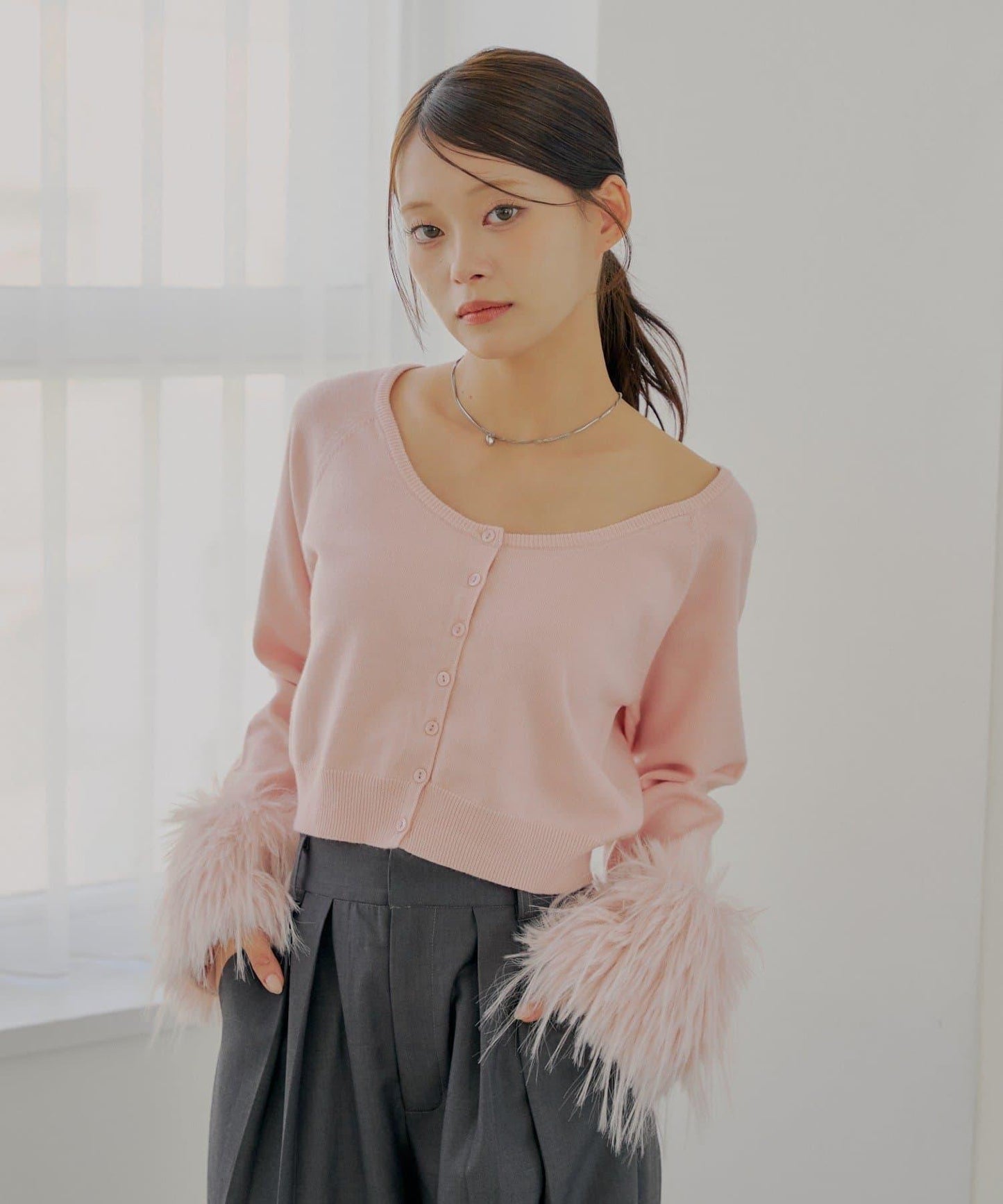 【Chico】短款毛絨袖開衫