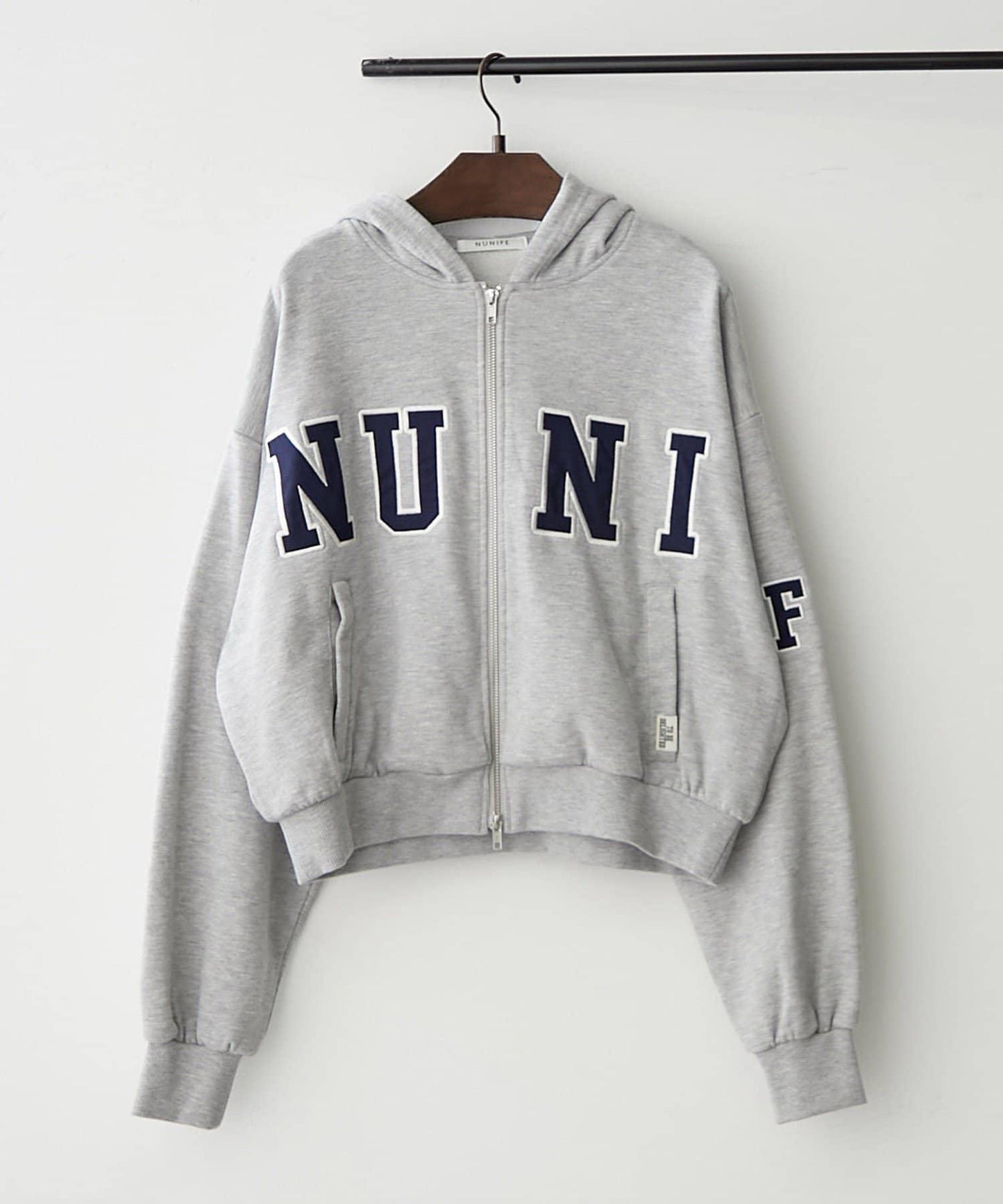 【NUNIFE】【可選2種長度】大字母印花連帽衛衣