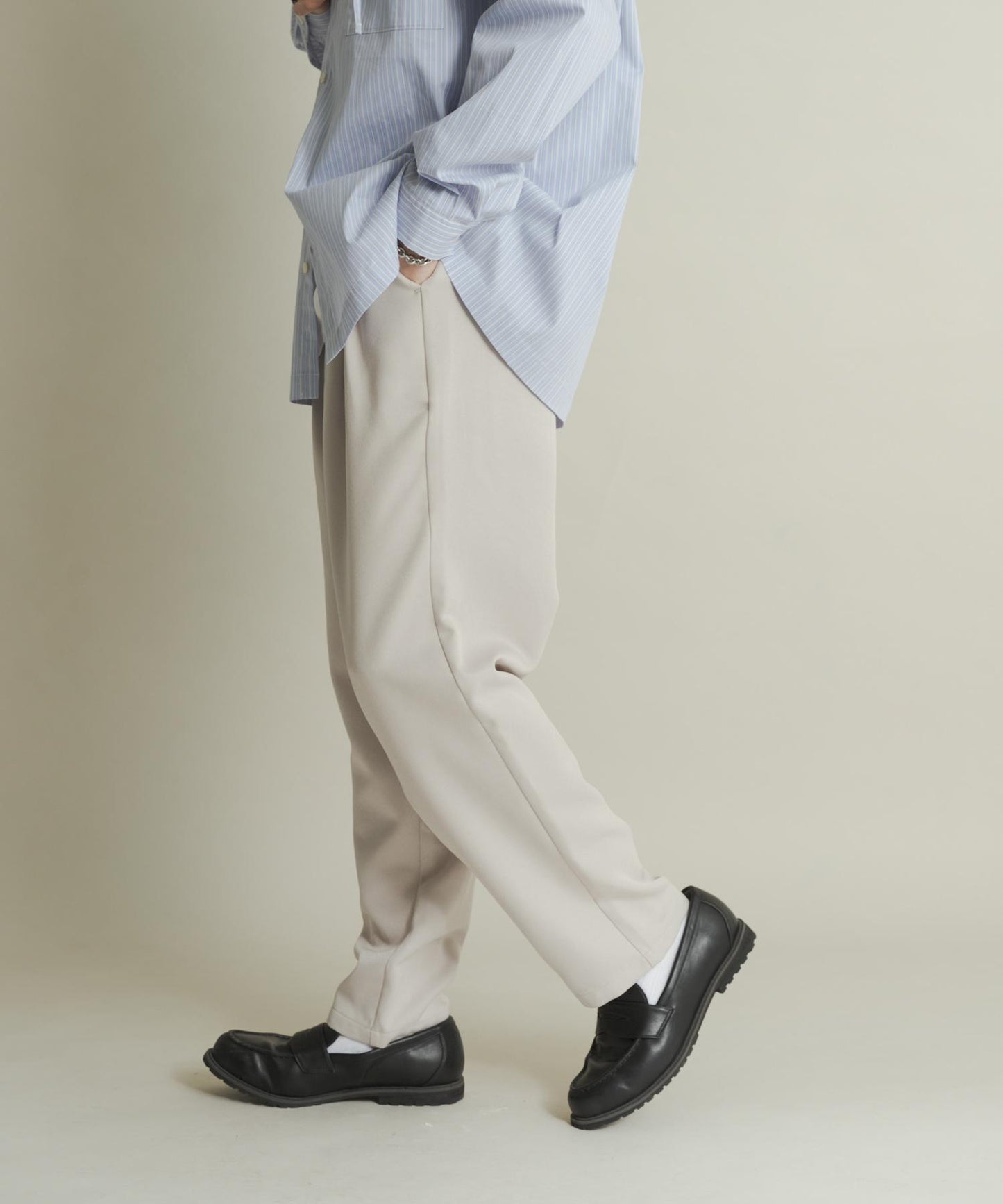 羊毛感雙褶錐形褲