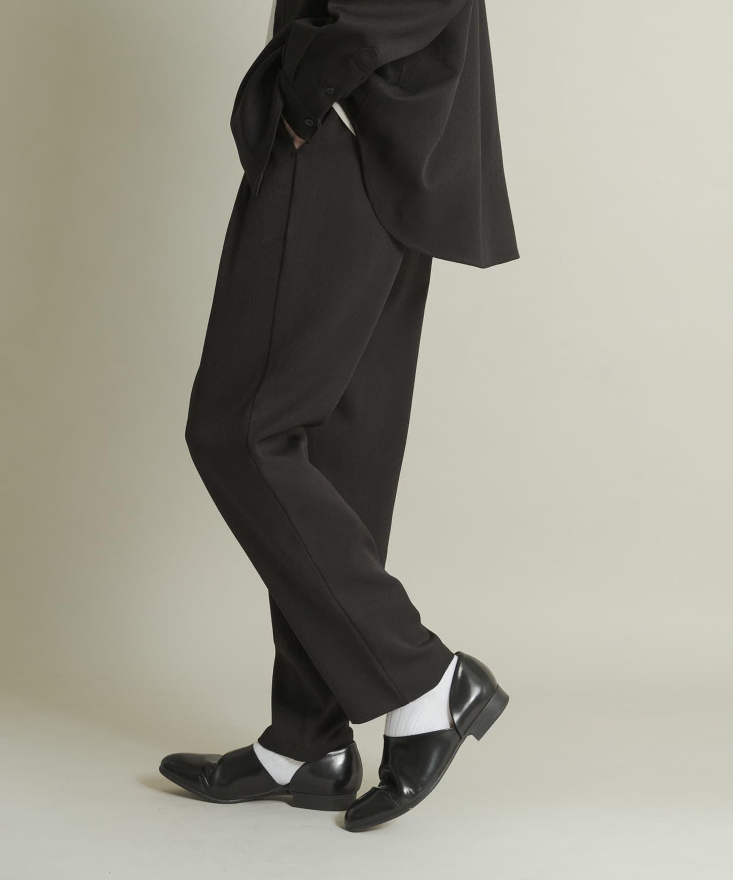 羊毛感雙褶錐形褲