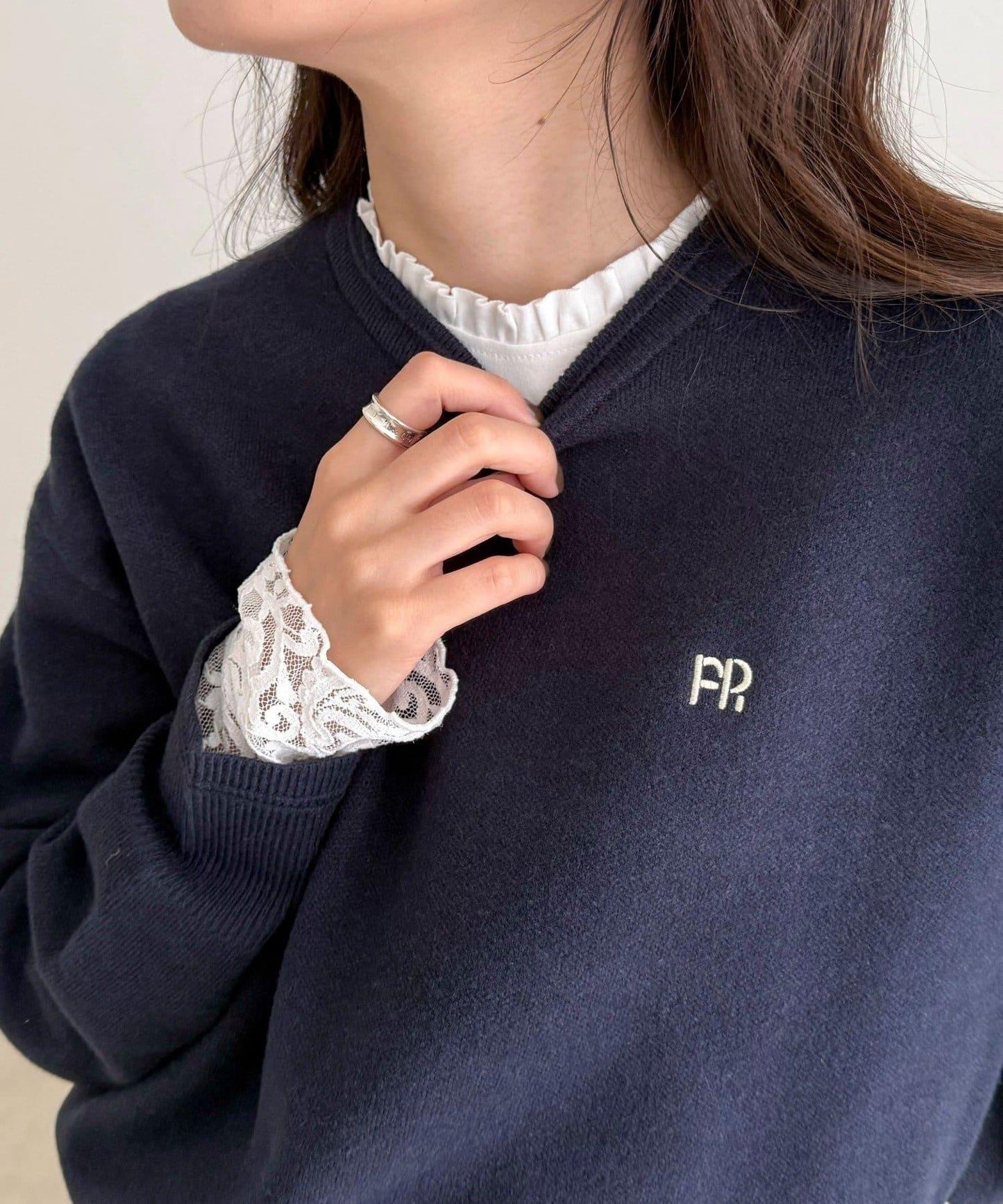 蕾絲袖口荷葉邊長袖T恤