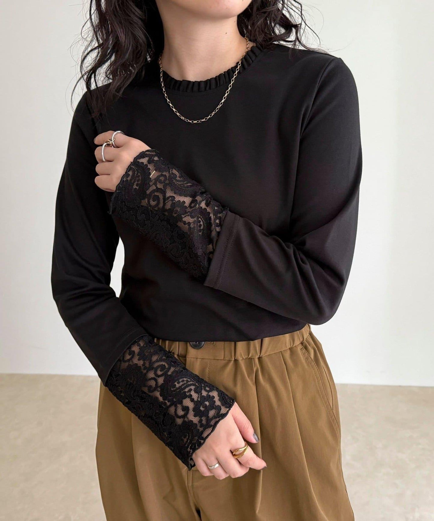 蕾絲袖口荷葉邊長袖T恤