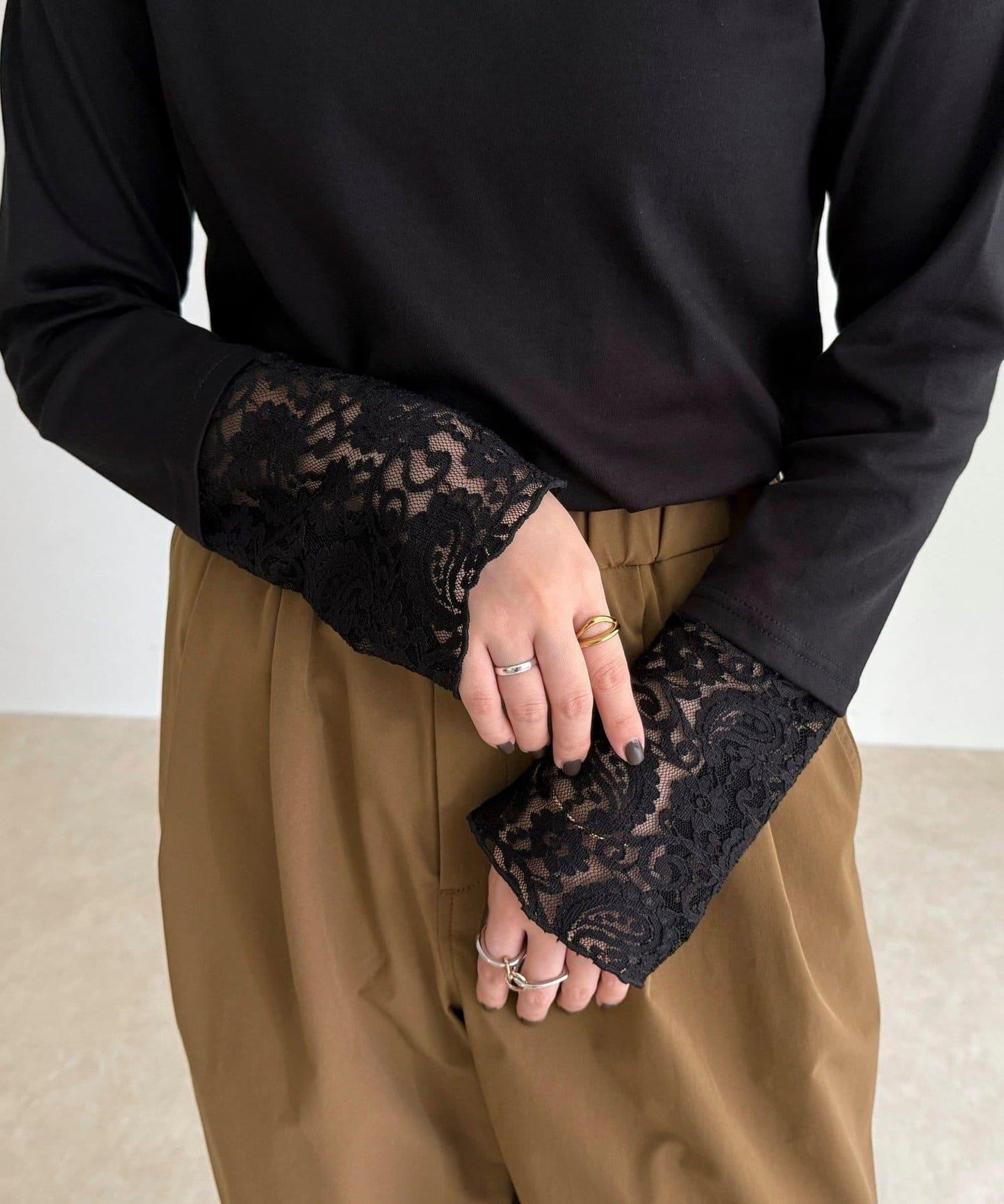 蕾絲袖口荷葉邊長袖T恤