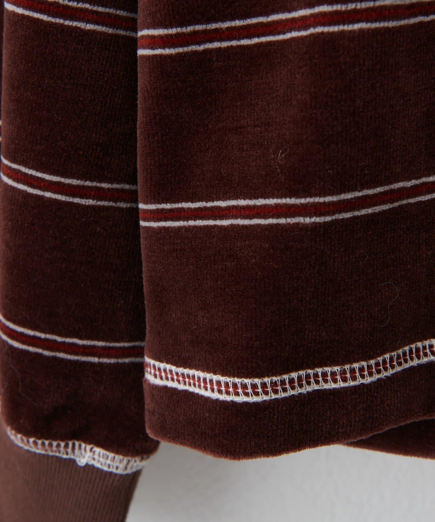 【Discoat】【男女同款】天鵝絨條紋圓領衫