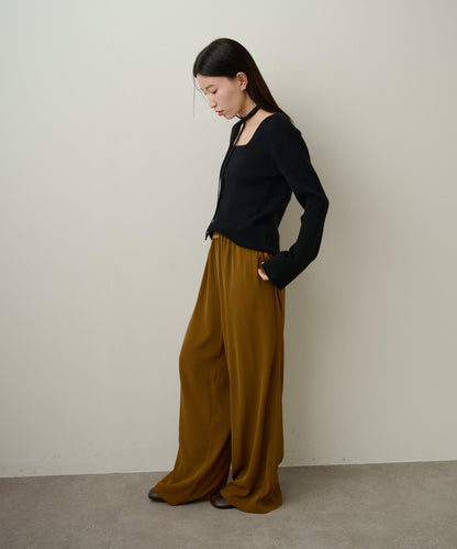 附項圈羅紋方領針織衫