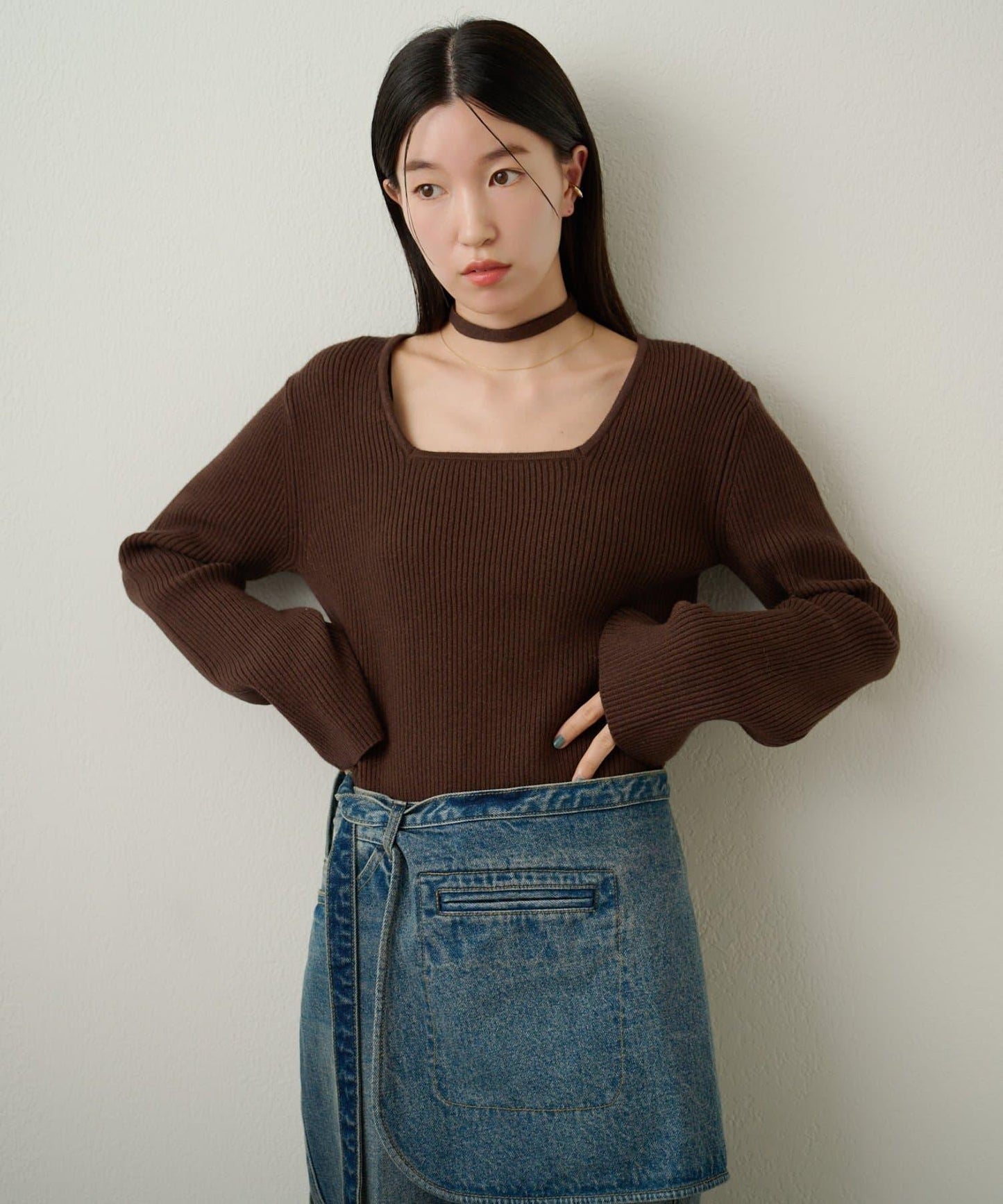 附項圈羅紋方領針織衫