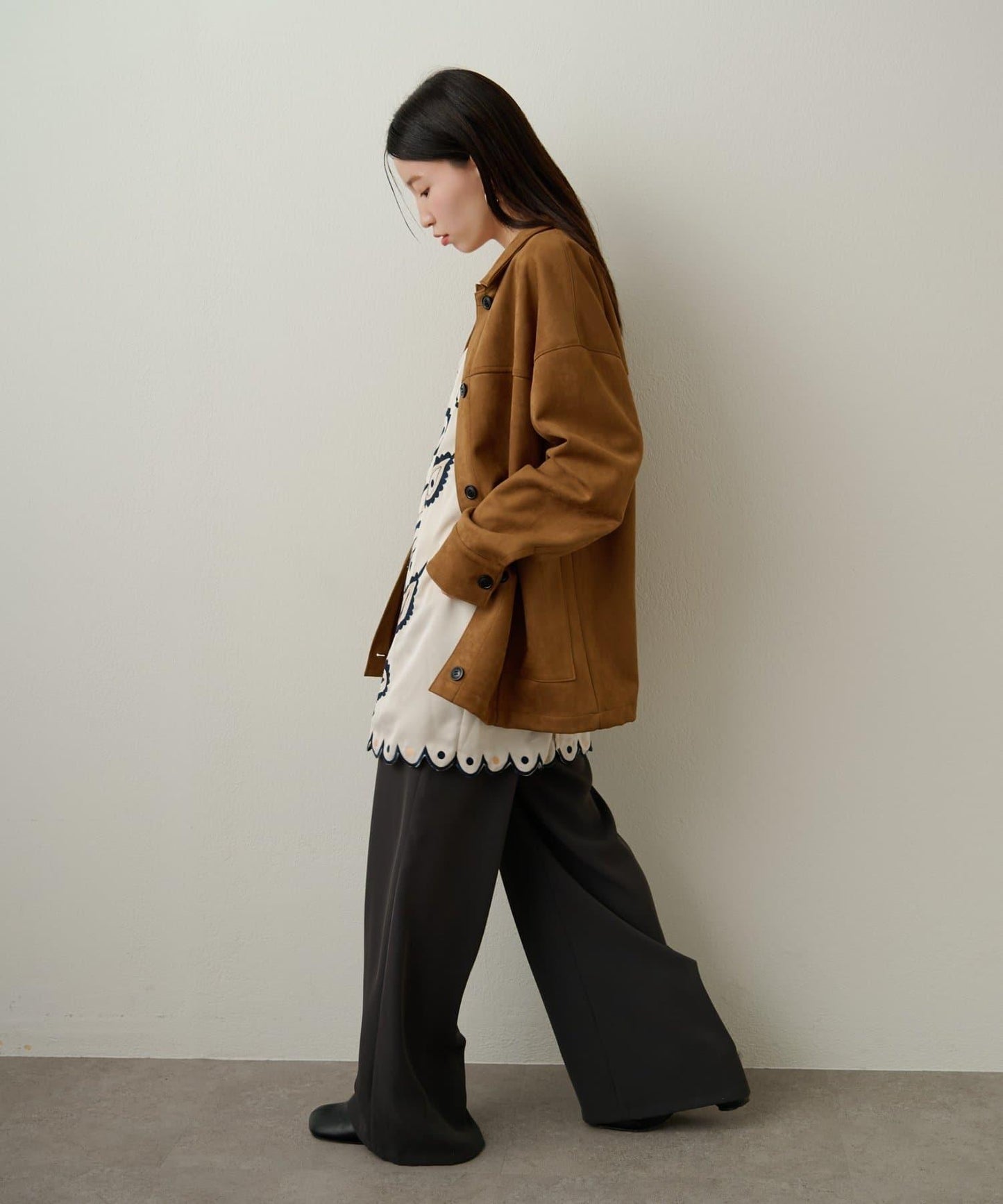 緞面刺繡吊帶長款上衣