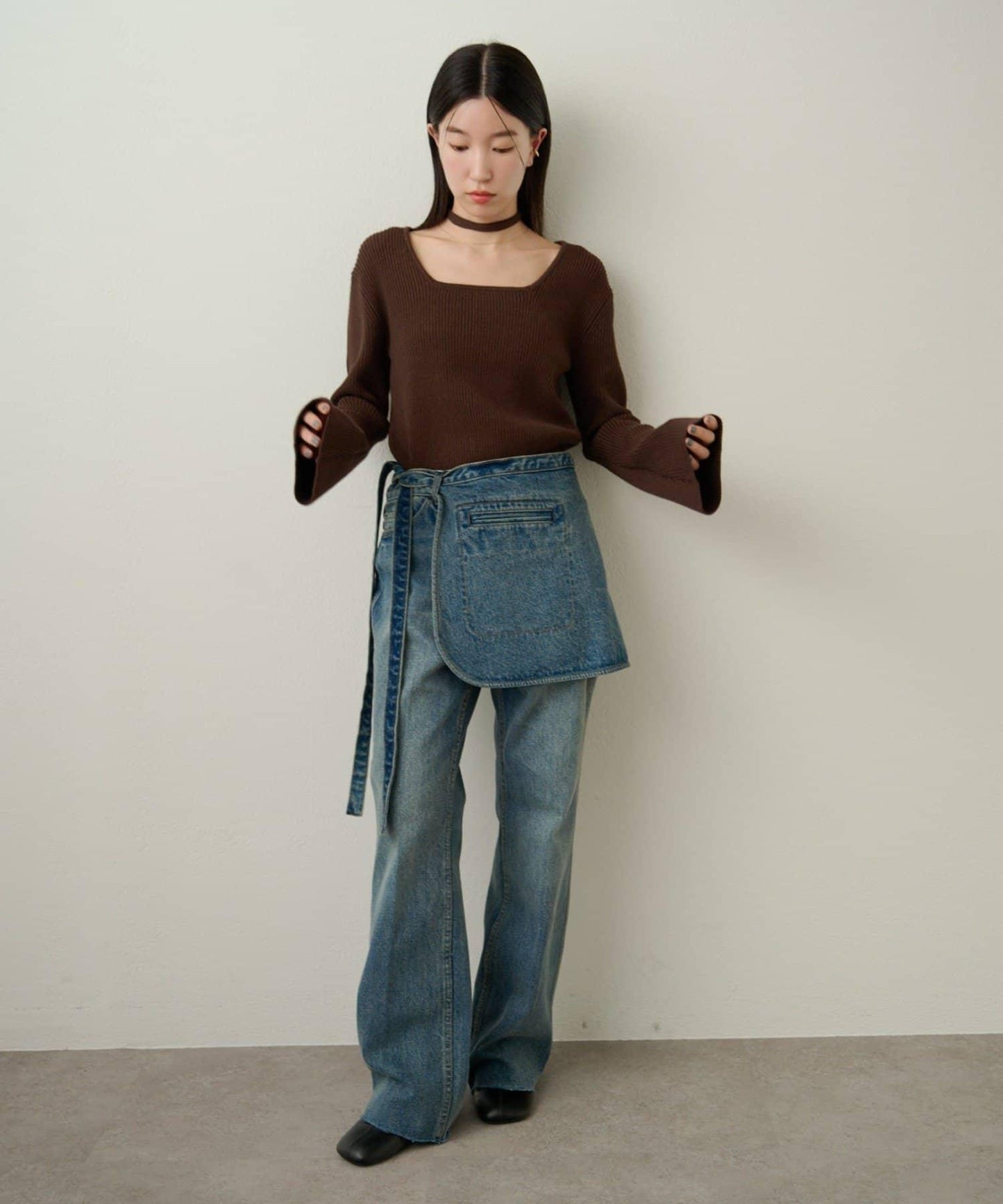 附項圈羅紋方領針織衫