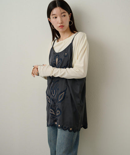 緞面刺繡吊帶長款上衣