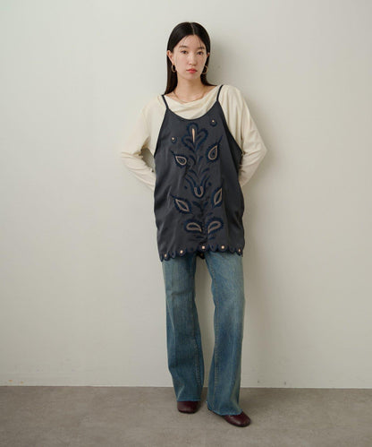 緞面刺繡吊帶長款上衣