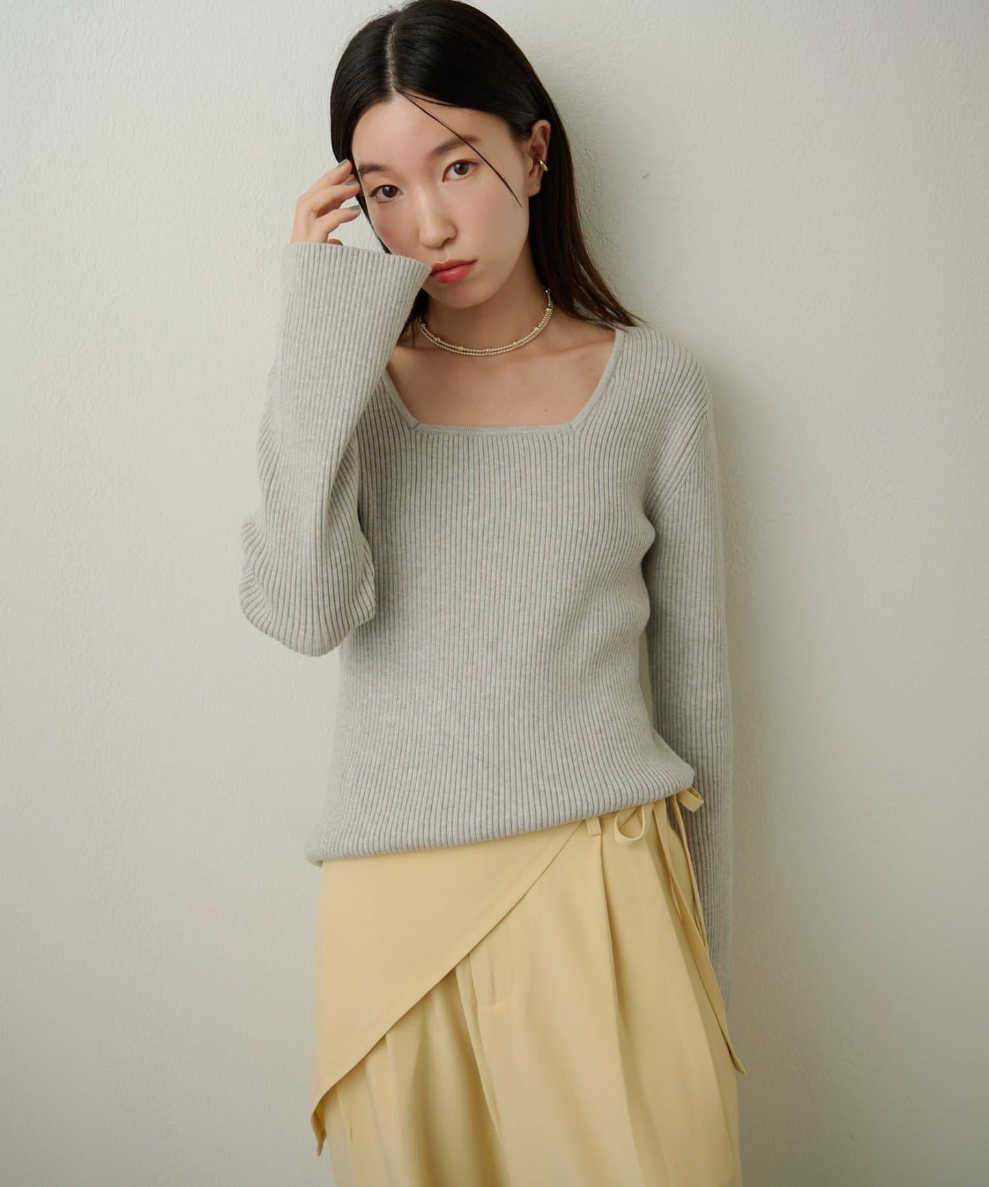 附項圈羅紋方領針織衫