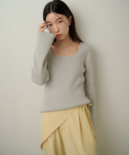 附項圈羅紋方領針織衫