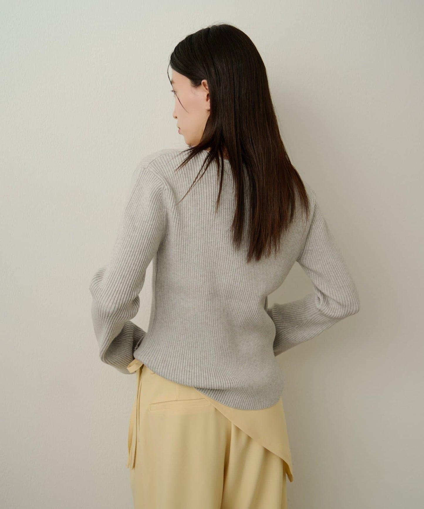 附項圈羅紋方領針織衫