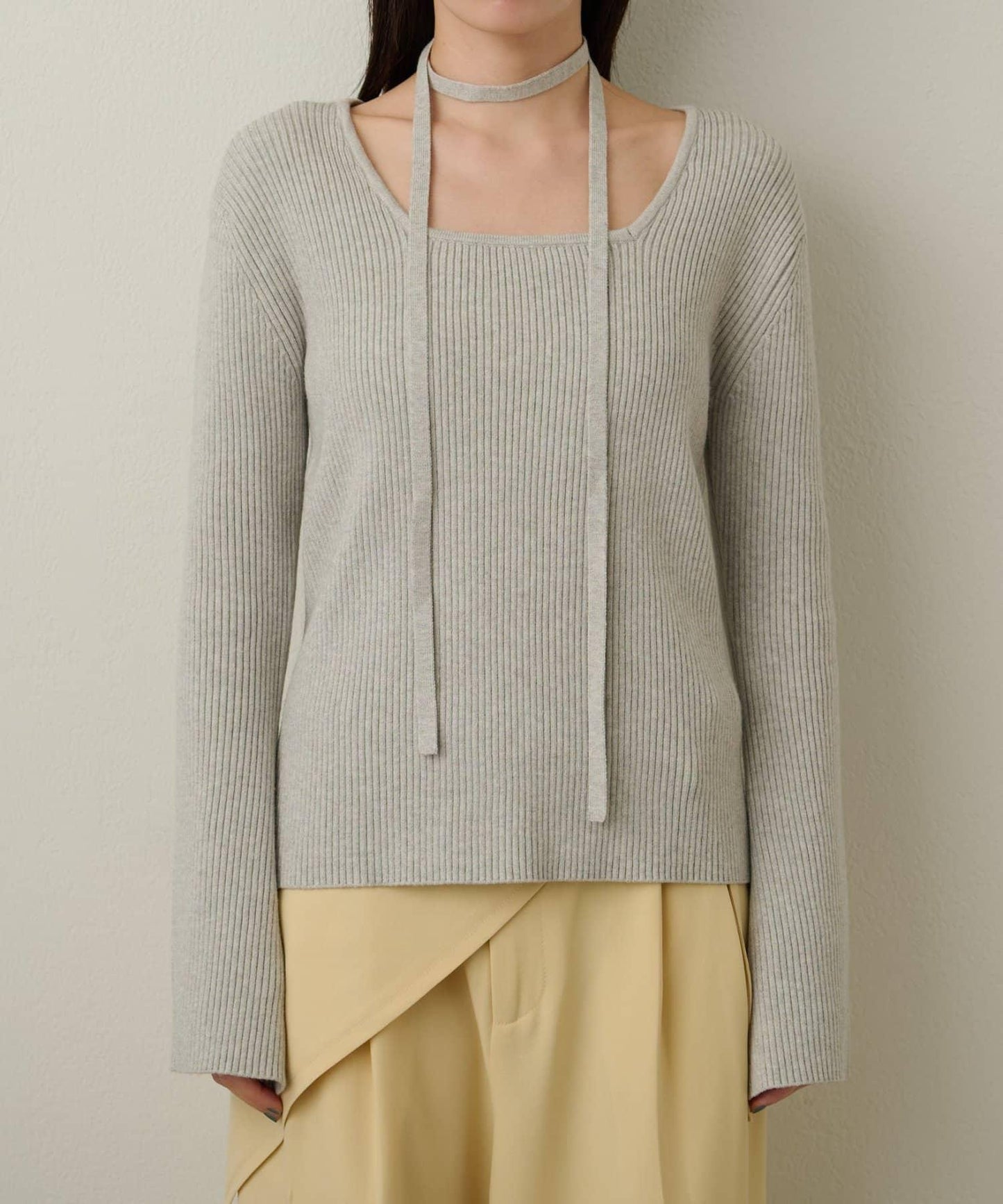 附項圈羅紋方領針織衫