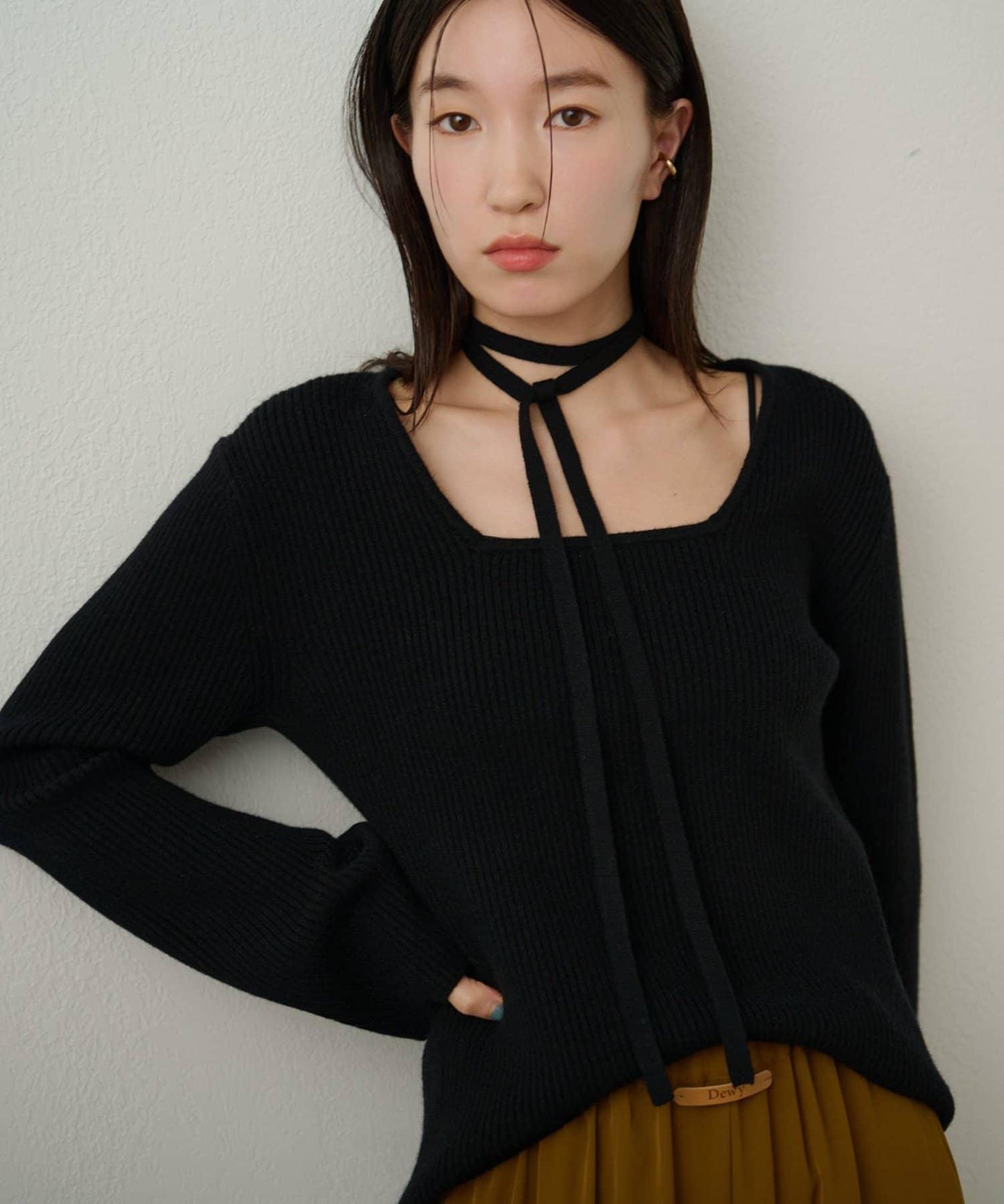 附項圈羅紋方領針織衫