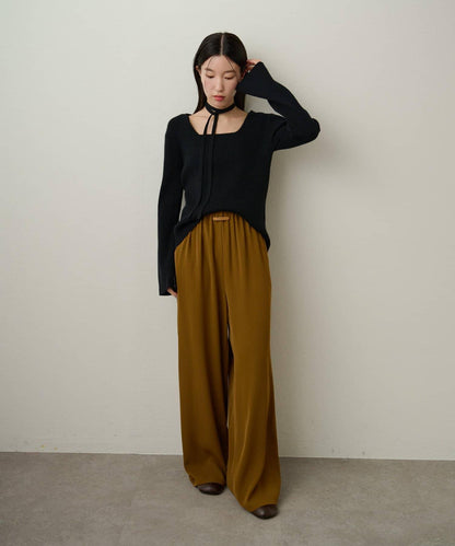 附項圈羅紋方領針織衫