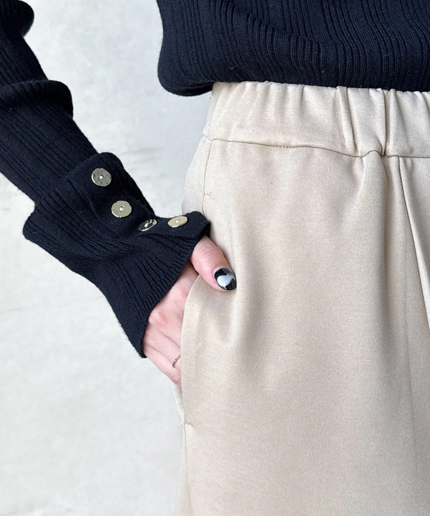 剪裁褶皺錐形褲