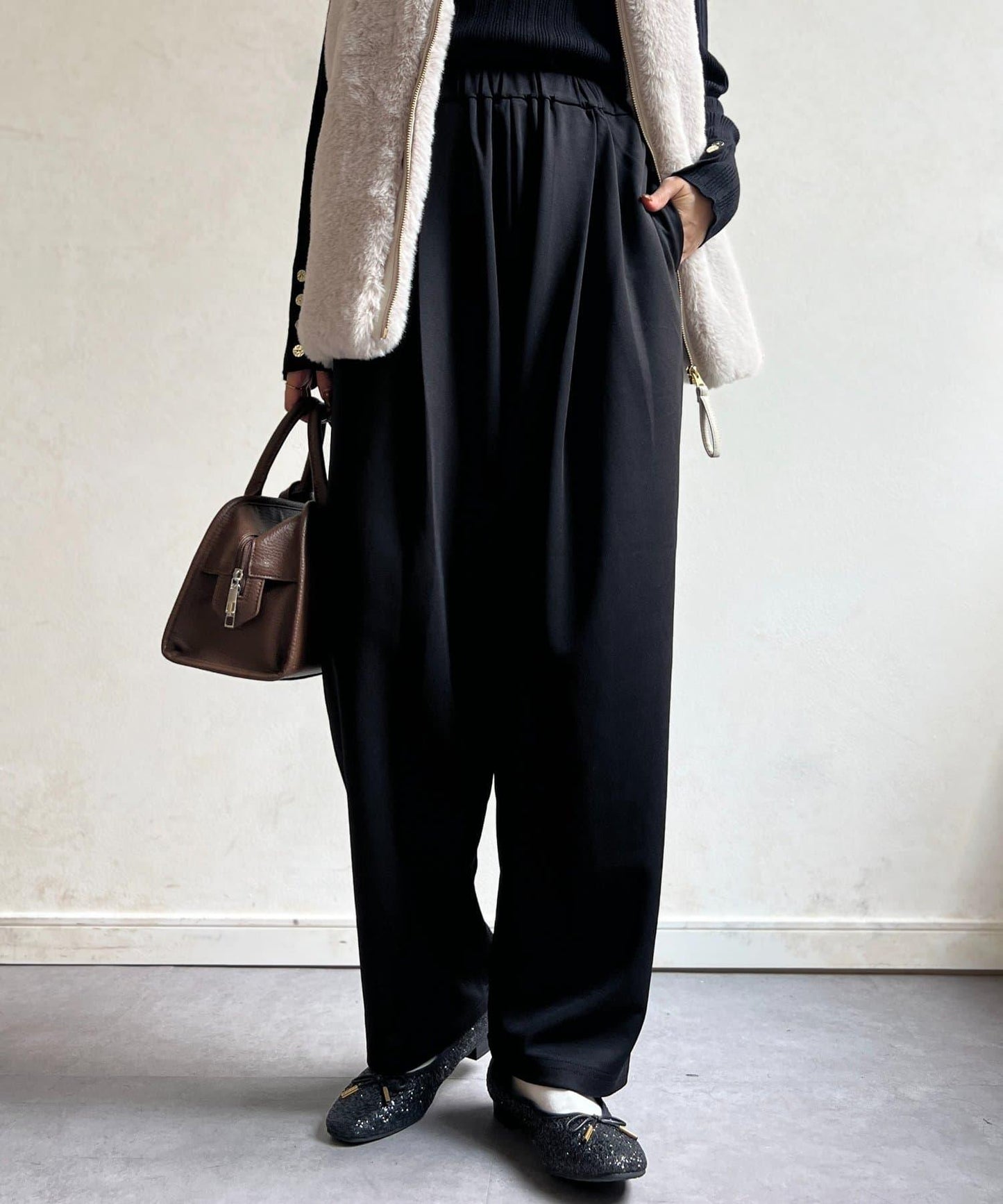 剪裁褶皺錐形褲