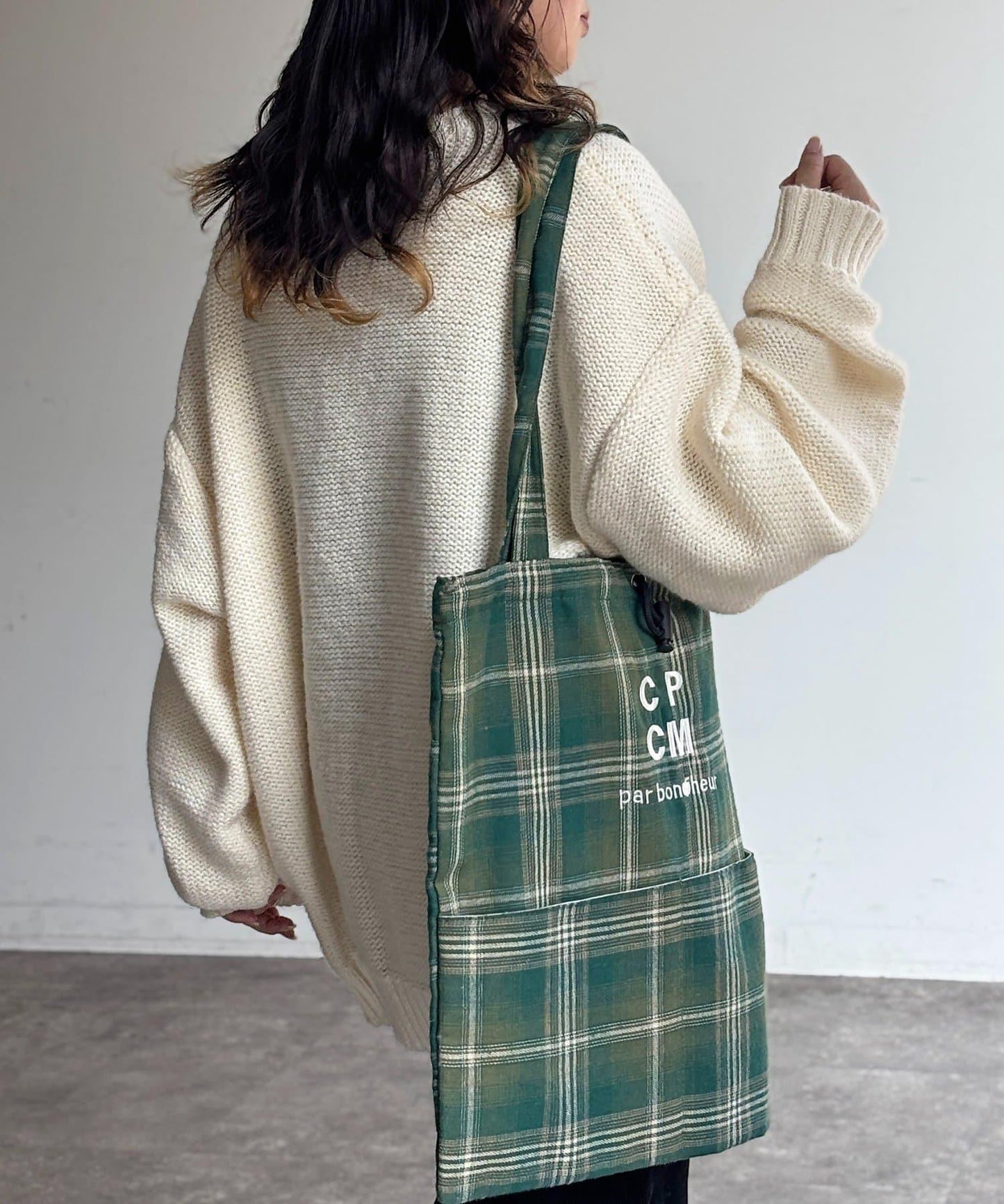 同色系花卉提花針織衫