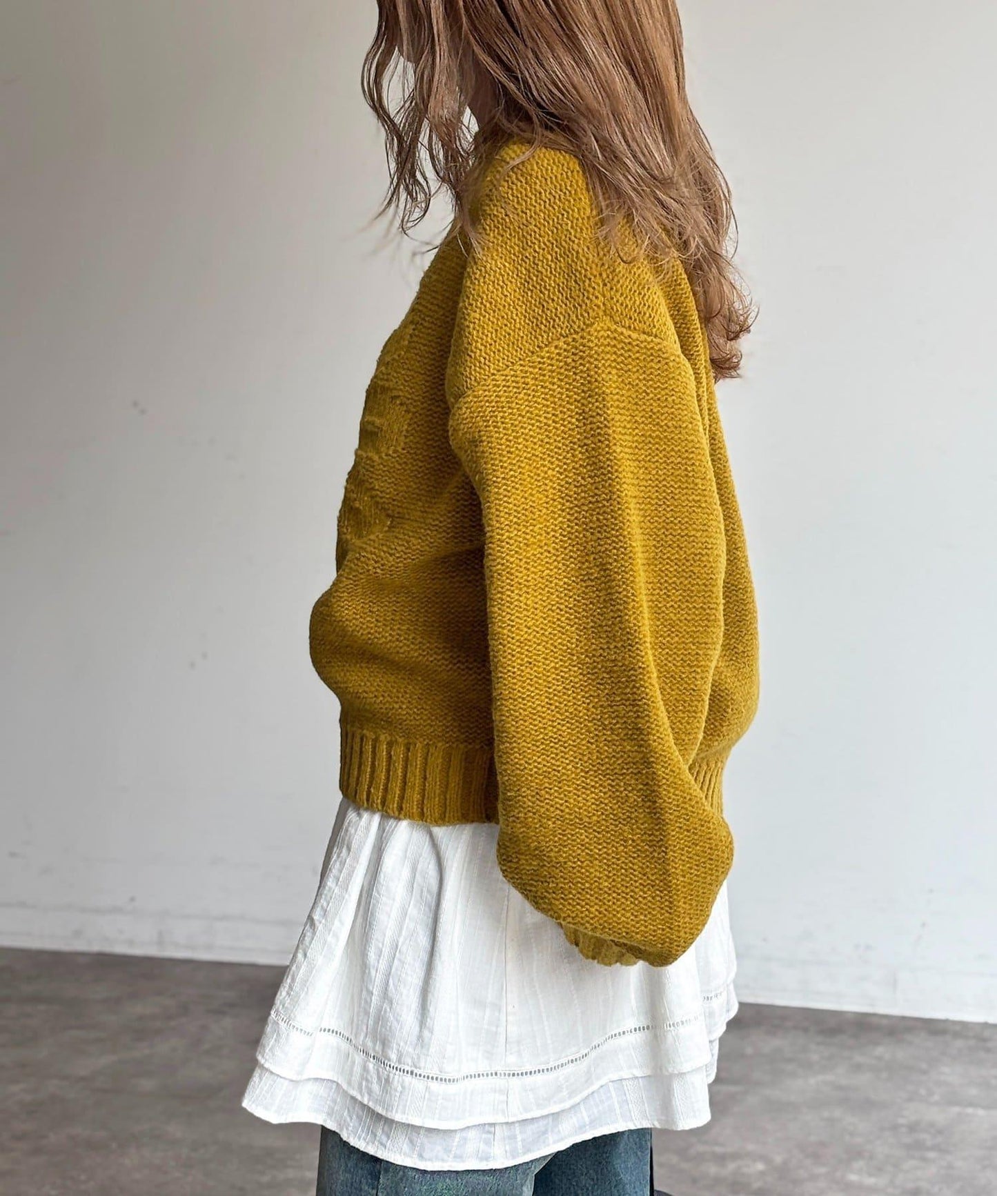 同色系花卉提花針織衫