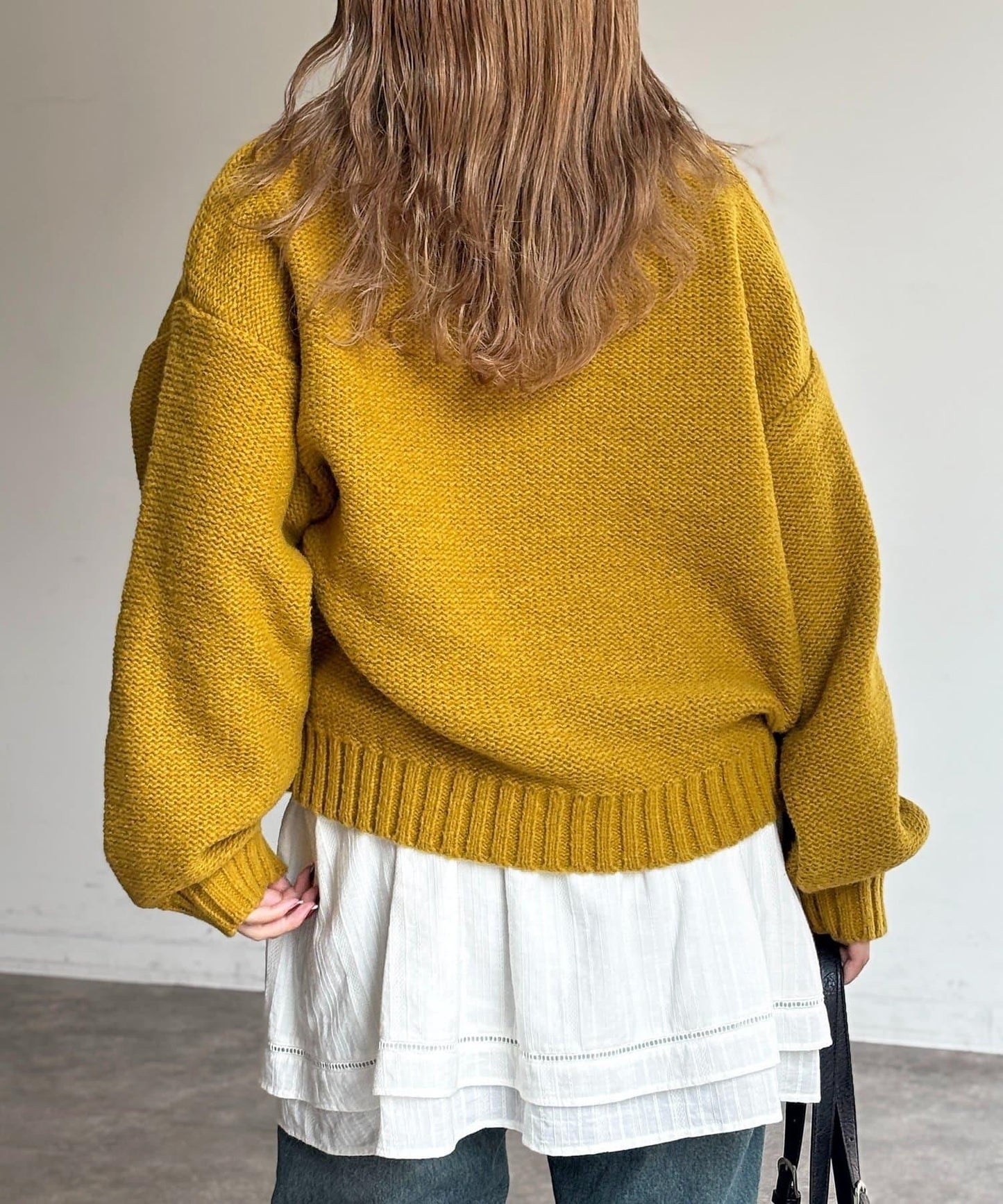 同色系花卉提花針織衫