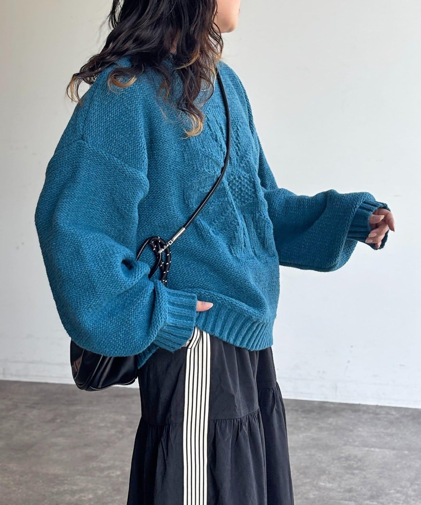 同色系花卉提花針織衫